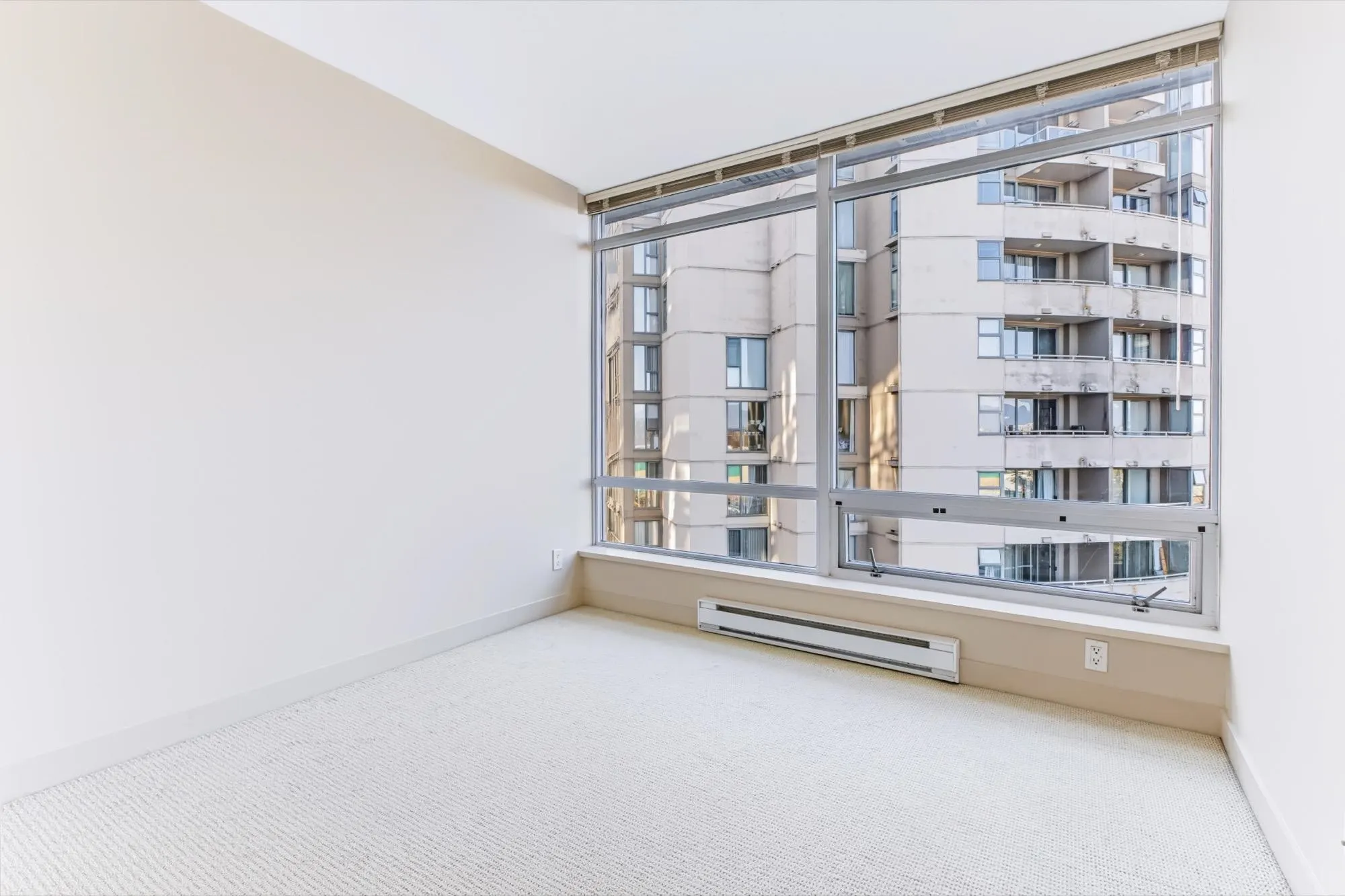 804 8280 Lansdowne Road
