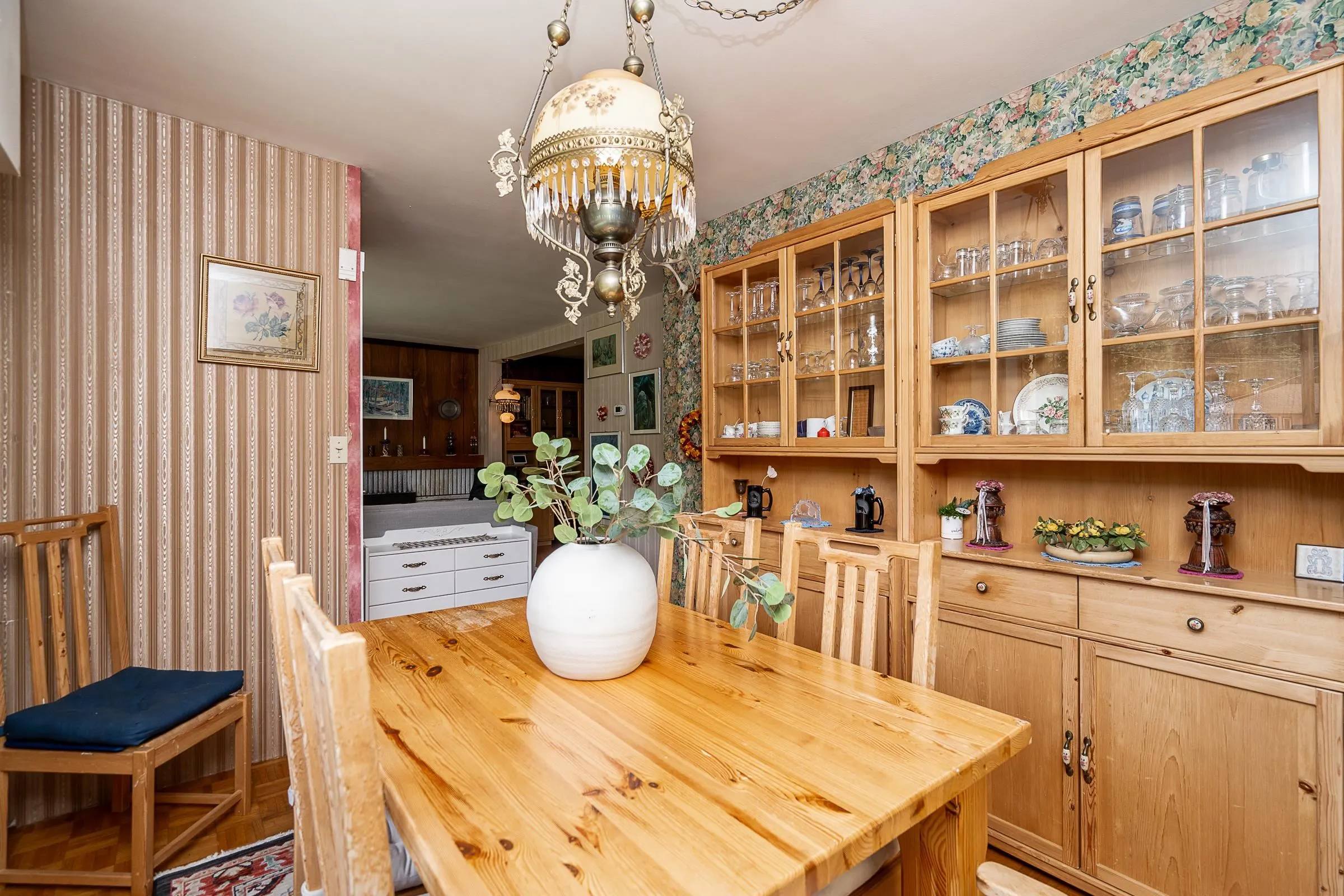 3554 Hastings Street