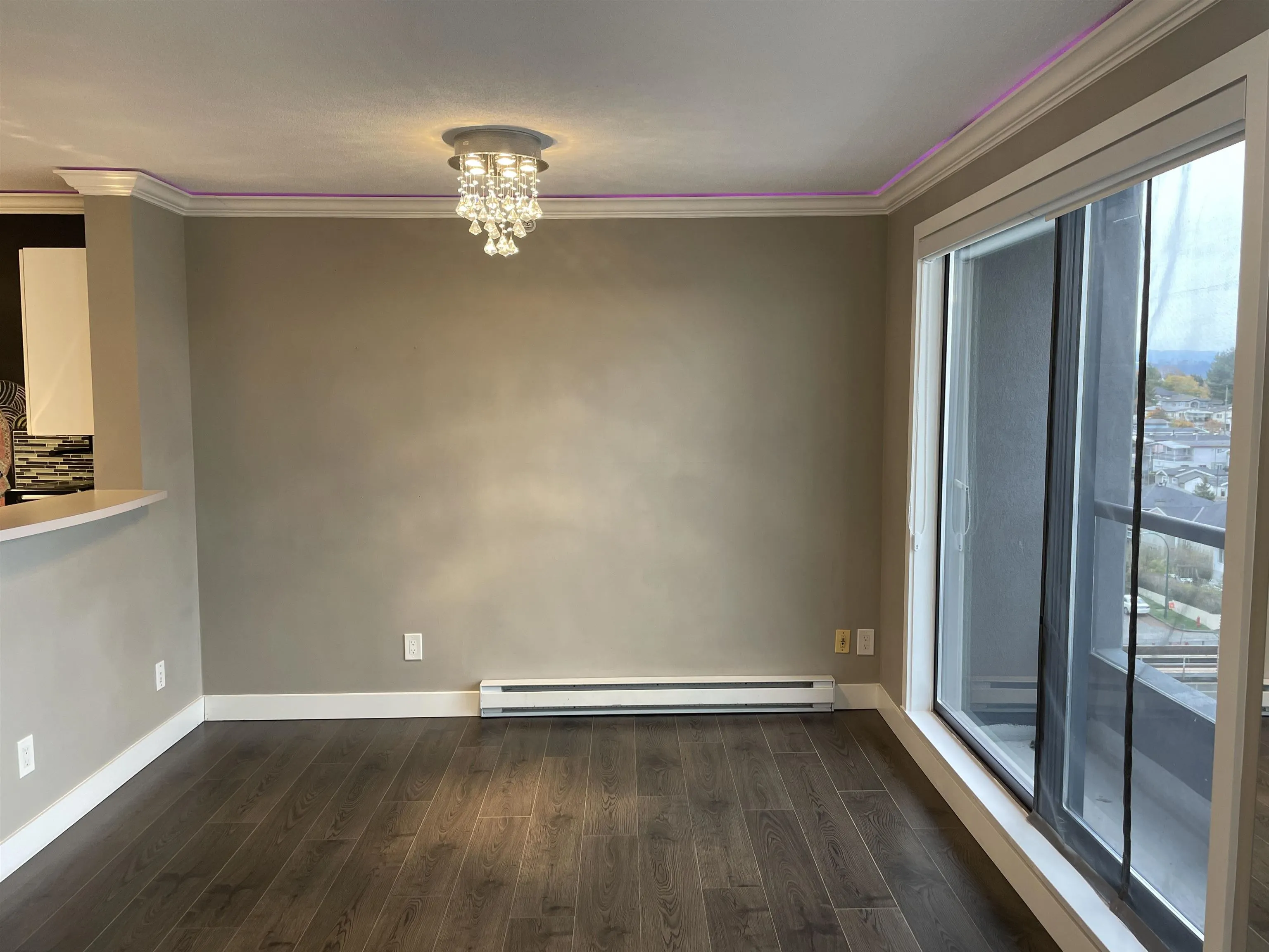 3438 Vanness Avenue #909