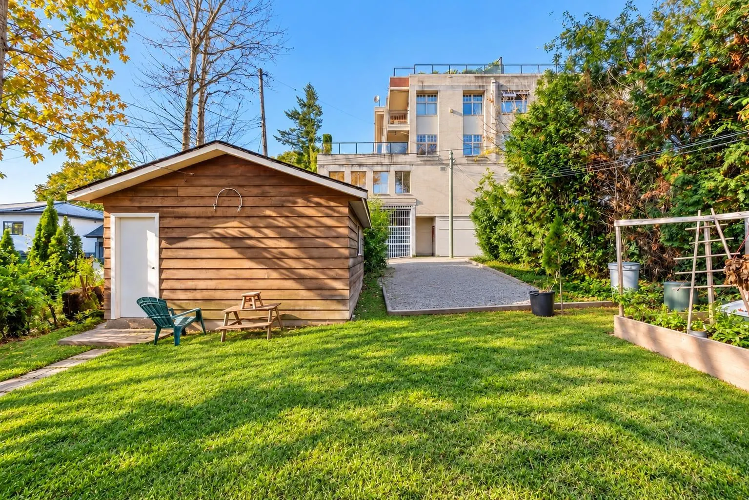 3588 W King Edward Avenue