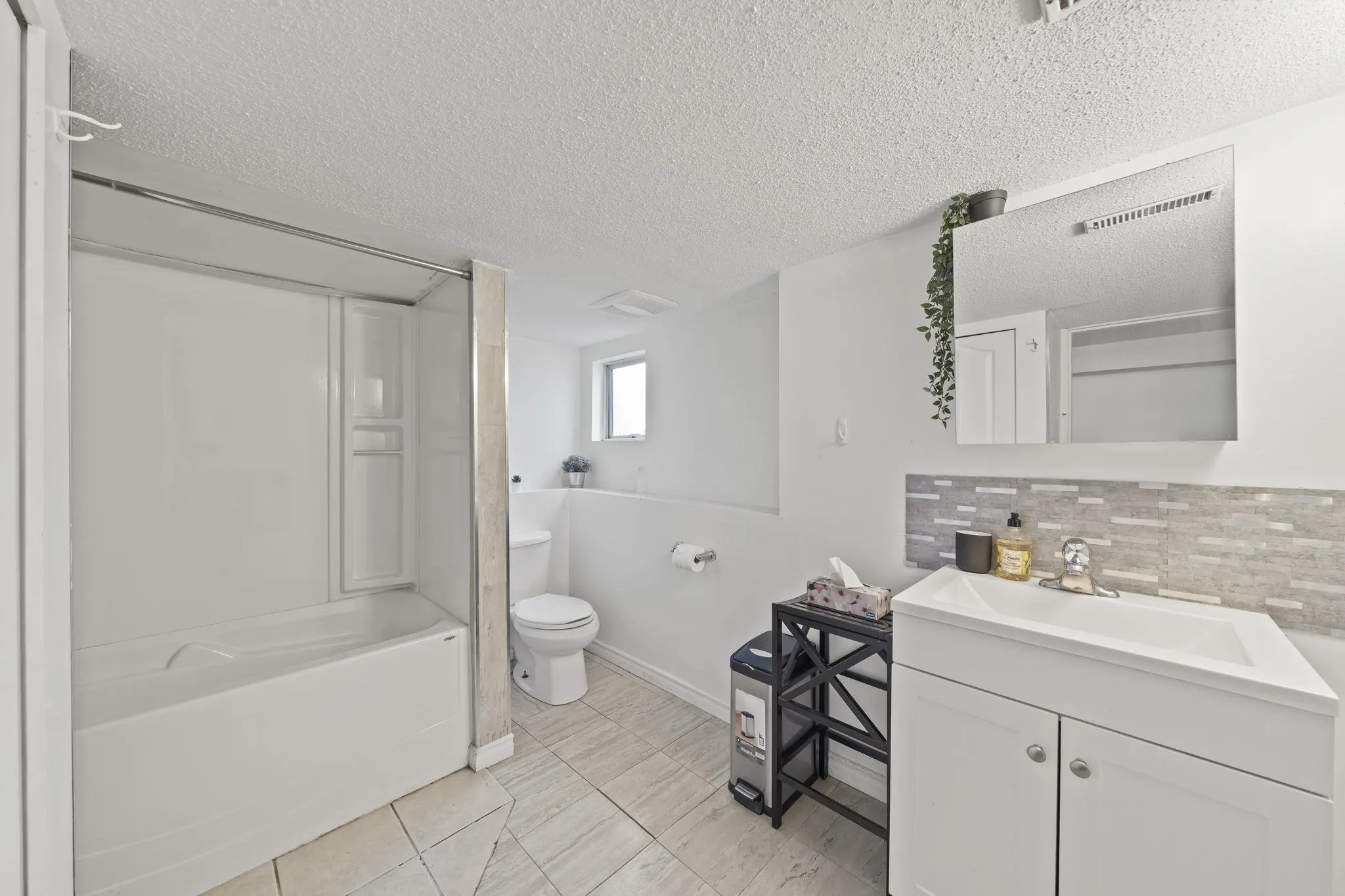 3588 W King Edward Avenue