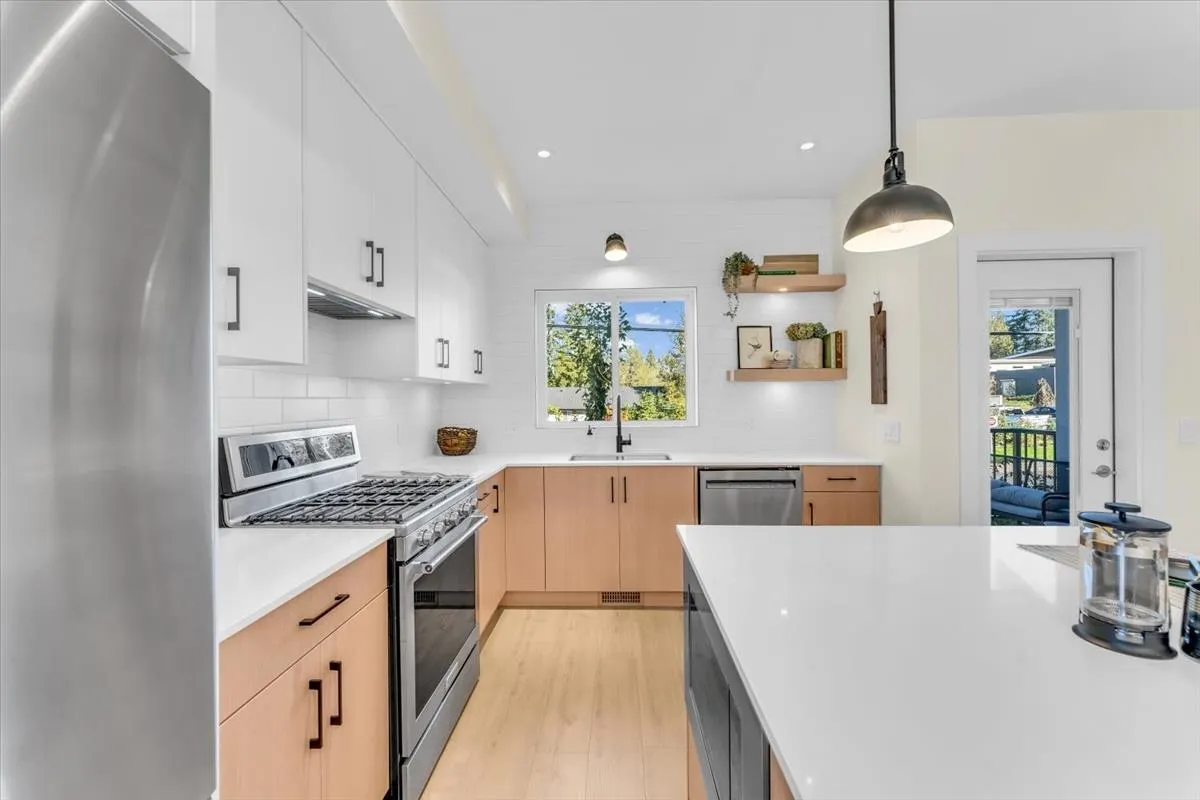 10392 240a Street #2