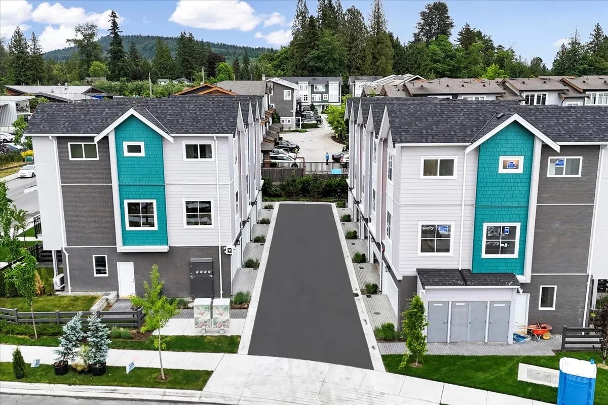 10392 240a Street #2