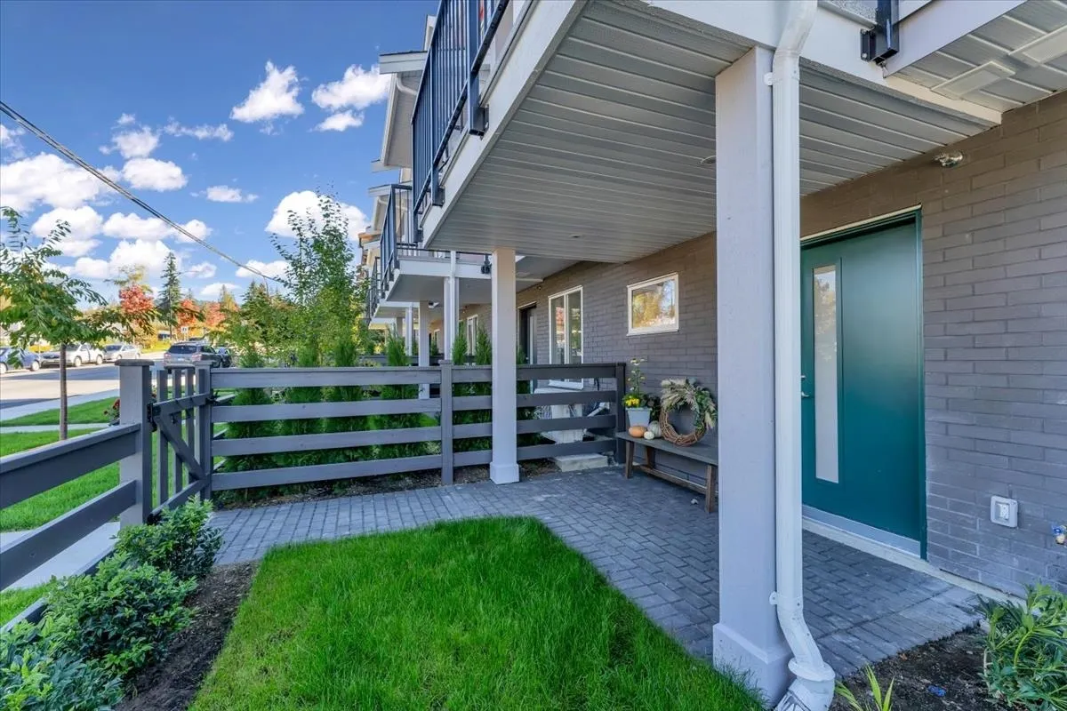 10392 240a Street #2