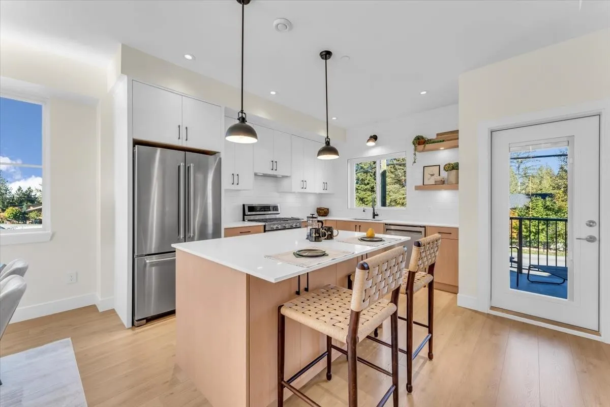 10392 240a Street #2