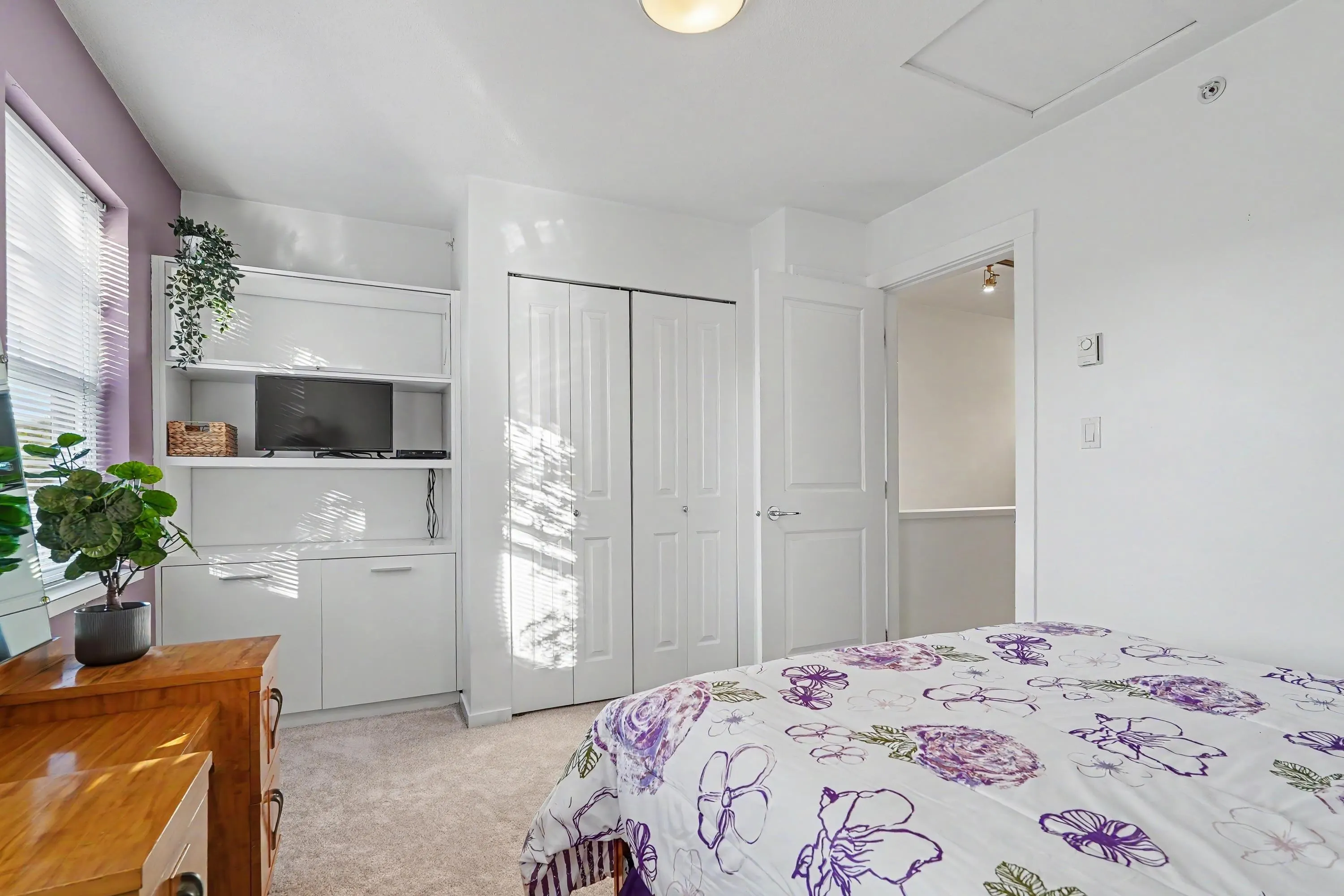 2495 Davies Avenue #4