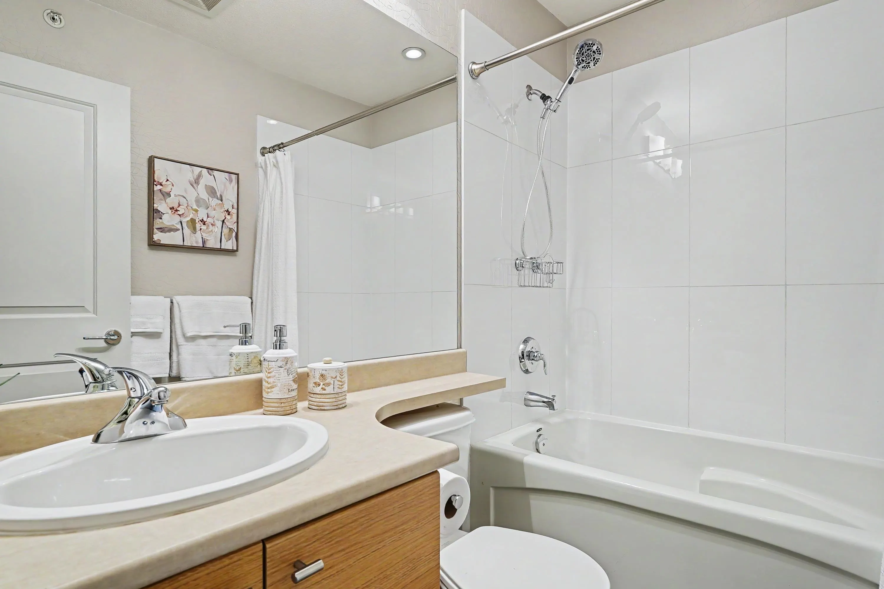 2495 Davies Avenue #4