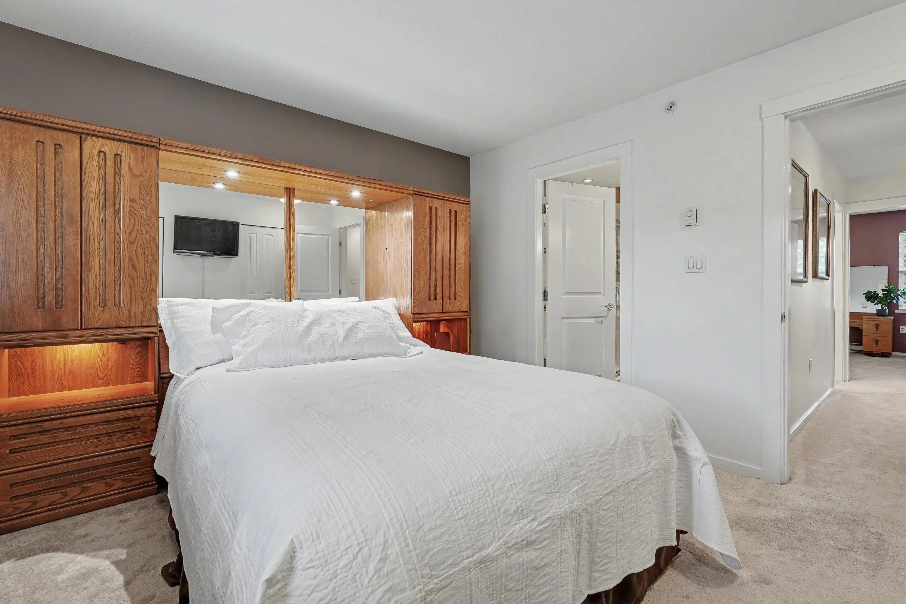 2495 Davies Avenue #4