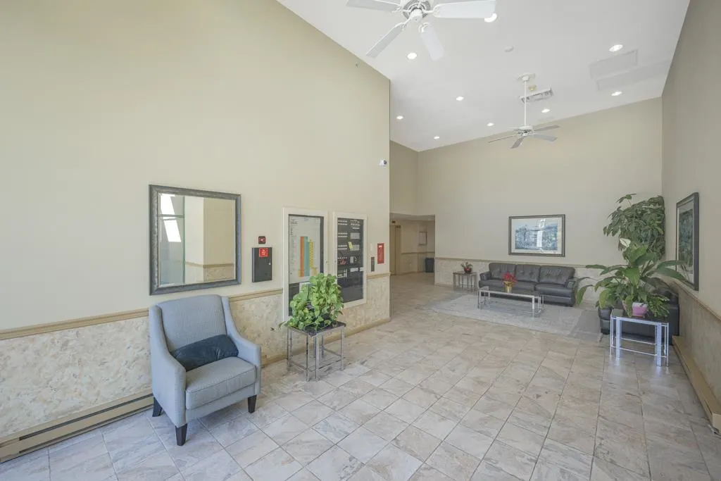 6611 Southoaks Crescent #1703