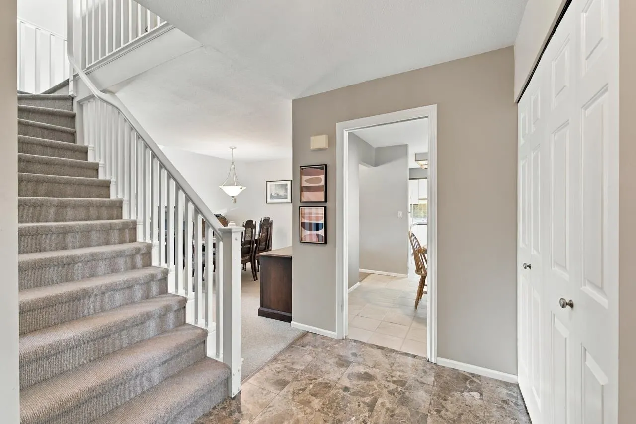 806 Roche Point Drive