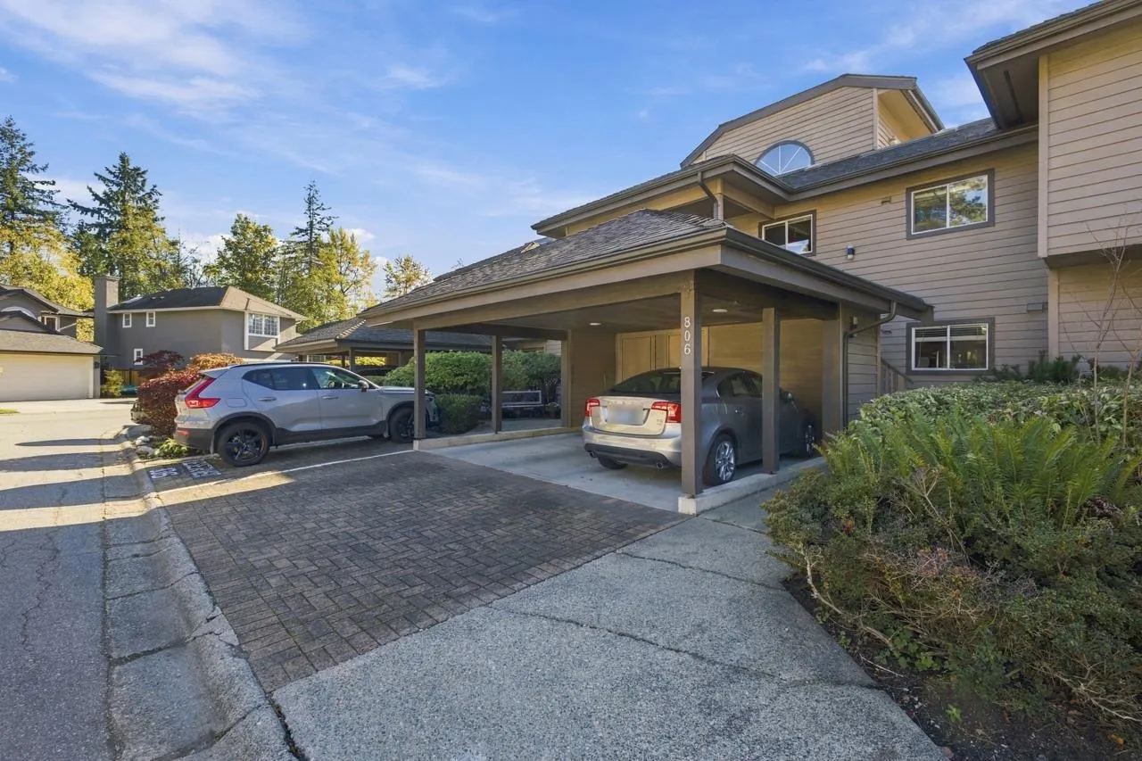 806 Roche Point Drive