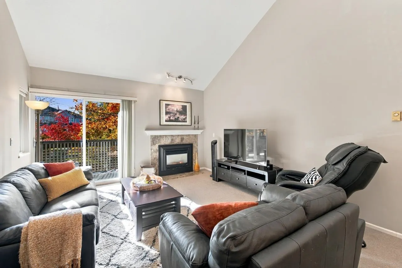806 Roche Point Drive