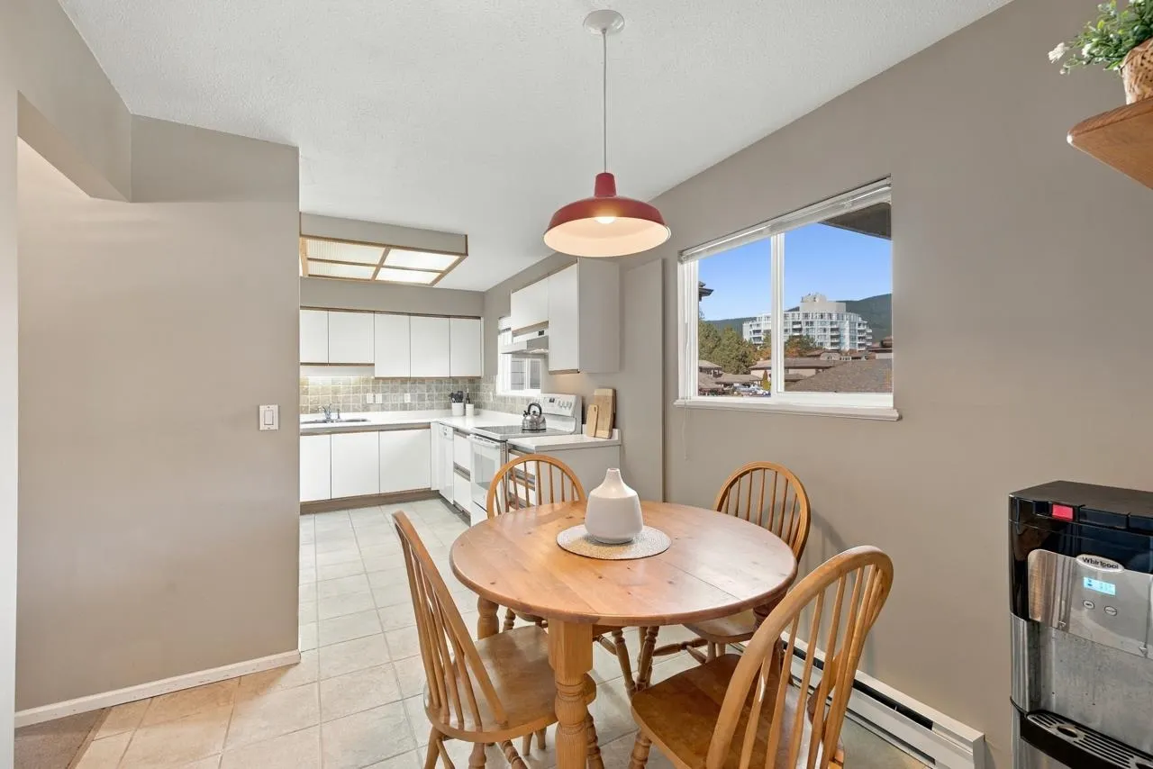 806 Roche Point Drive