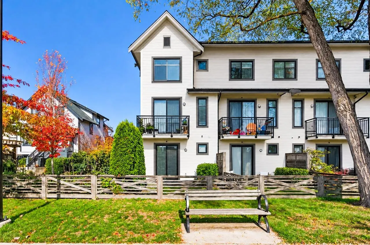 5821 Wales Street #13