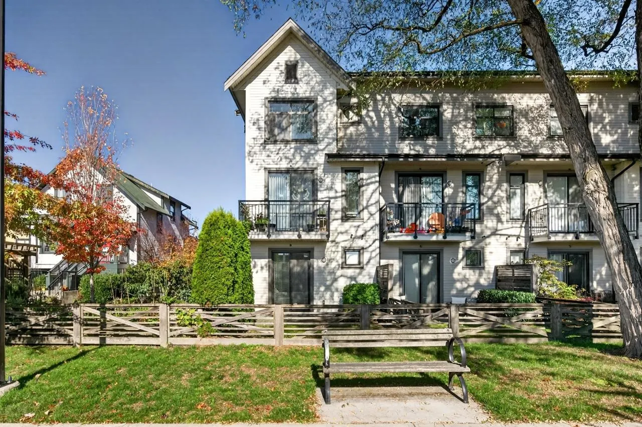5821 Wales Street #13