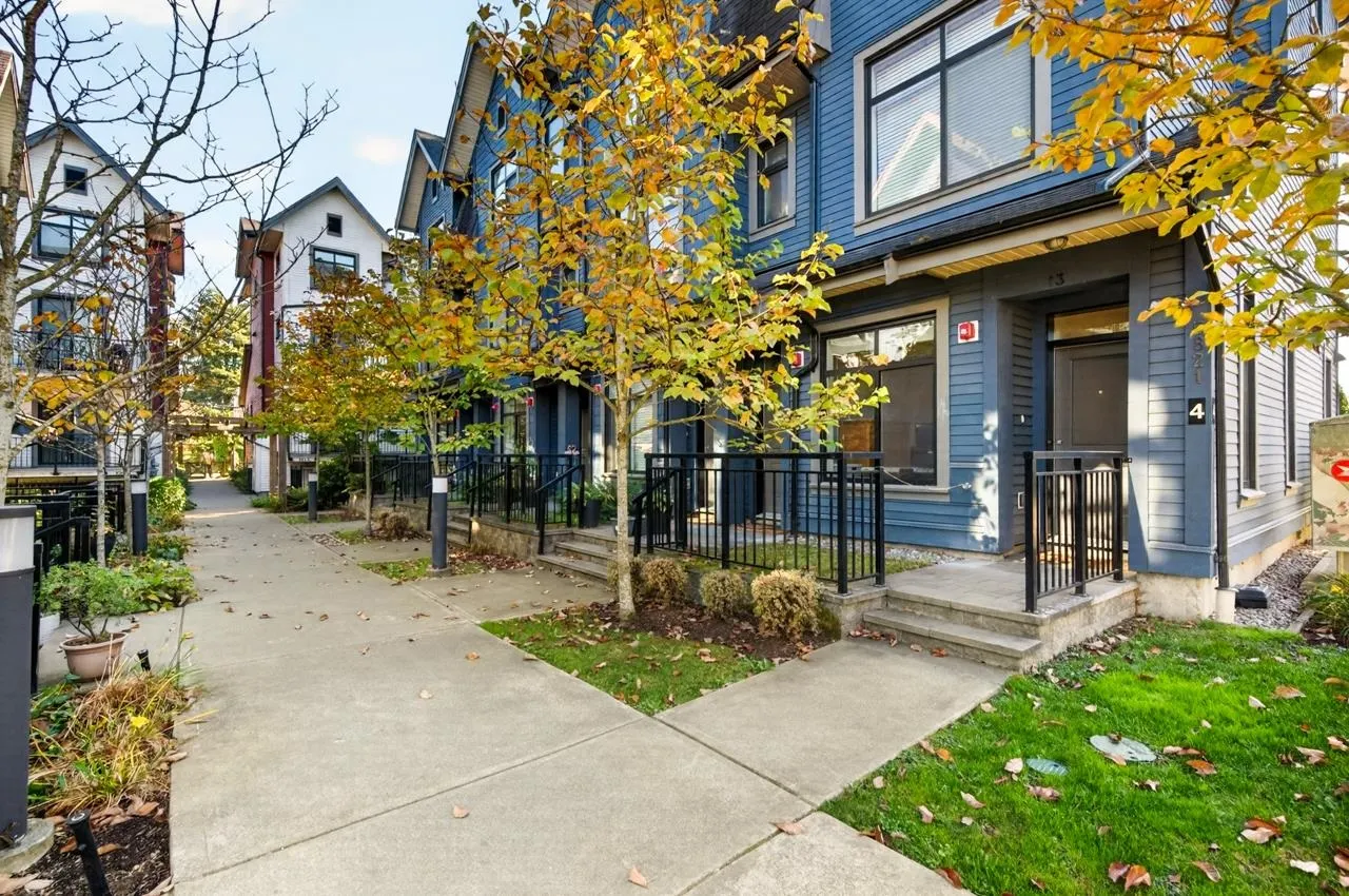 5821 Wales Street #13