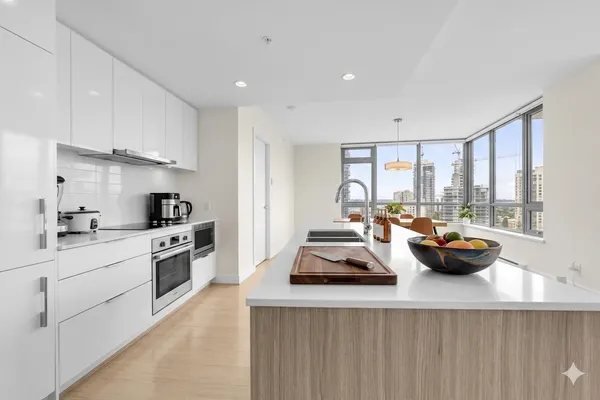 1308 Hornby Street #1601