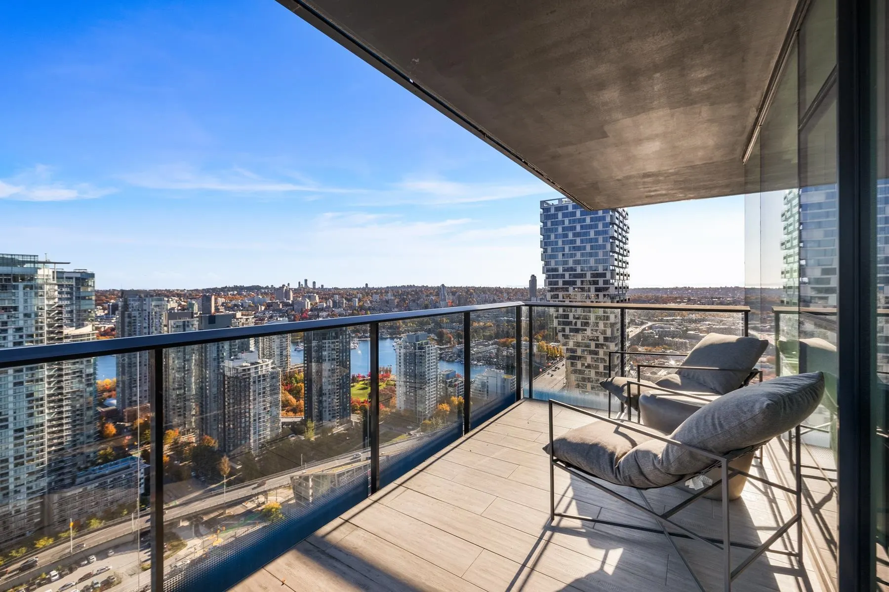 1335 Howe Street #3703