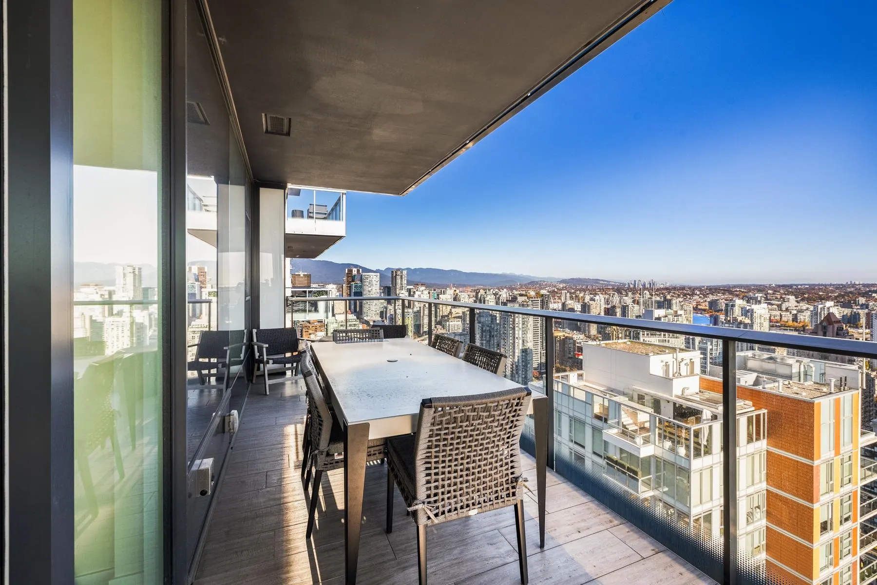 1335 Howe Street #3703