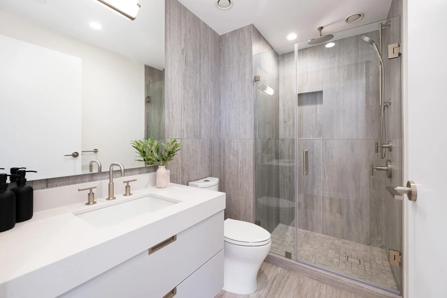 1335 Howe Street #3703