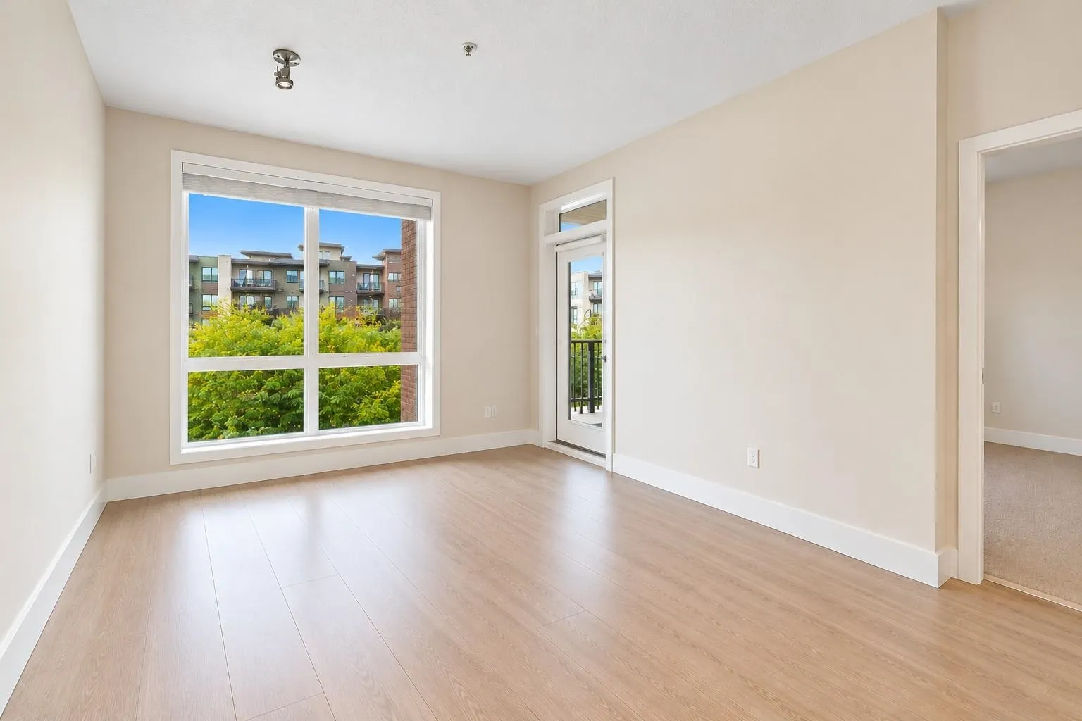 719 W 3rd Street #307