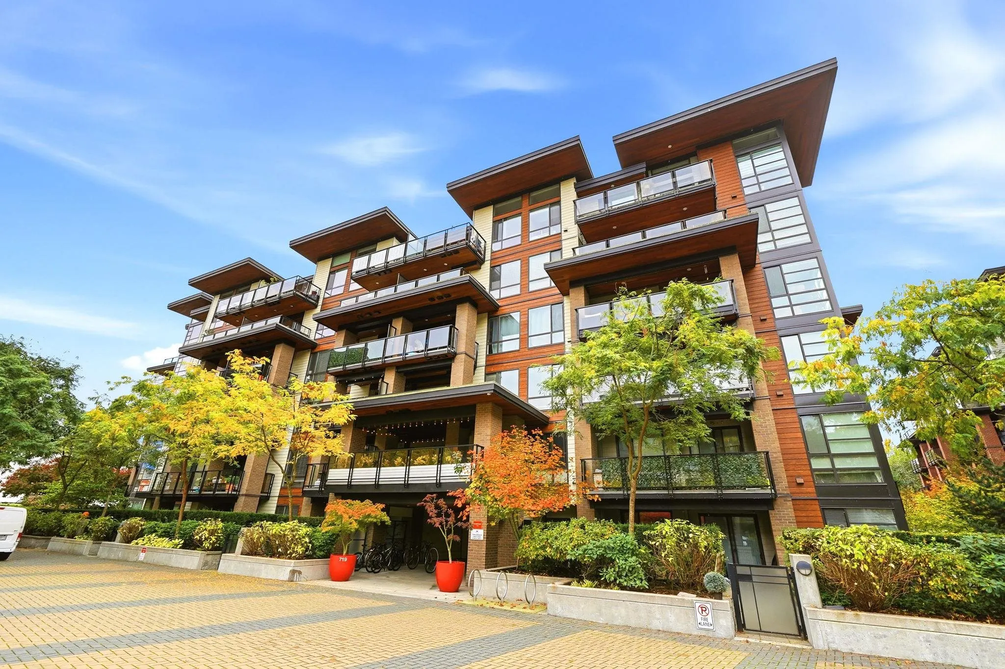 719 W 3rd Street #307