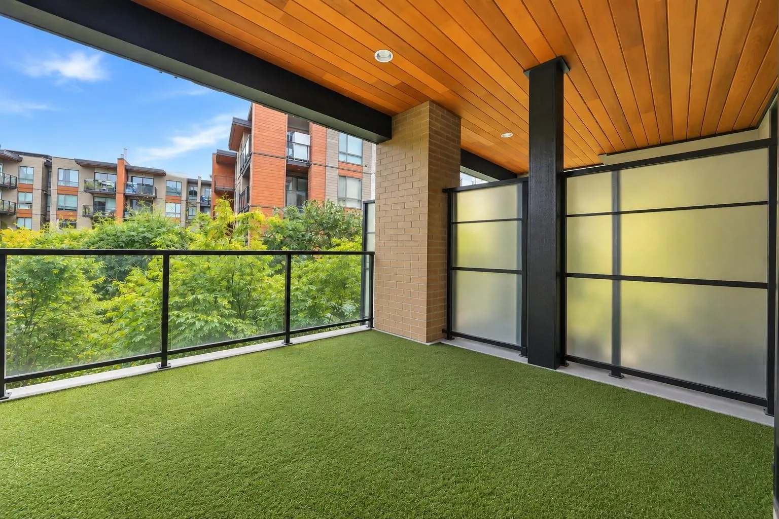 719 W 3rd Street #307