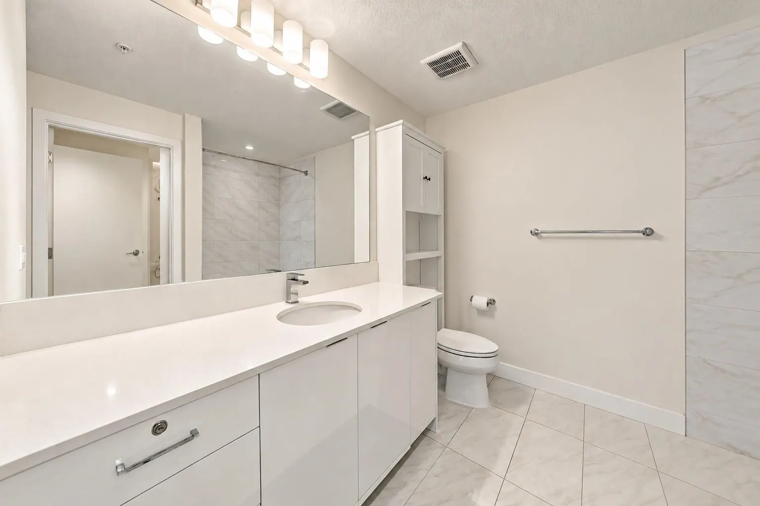 719 W 3rd Street #307