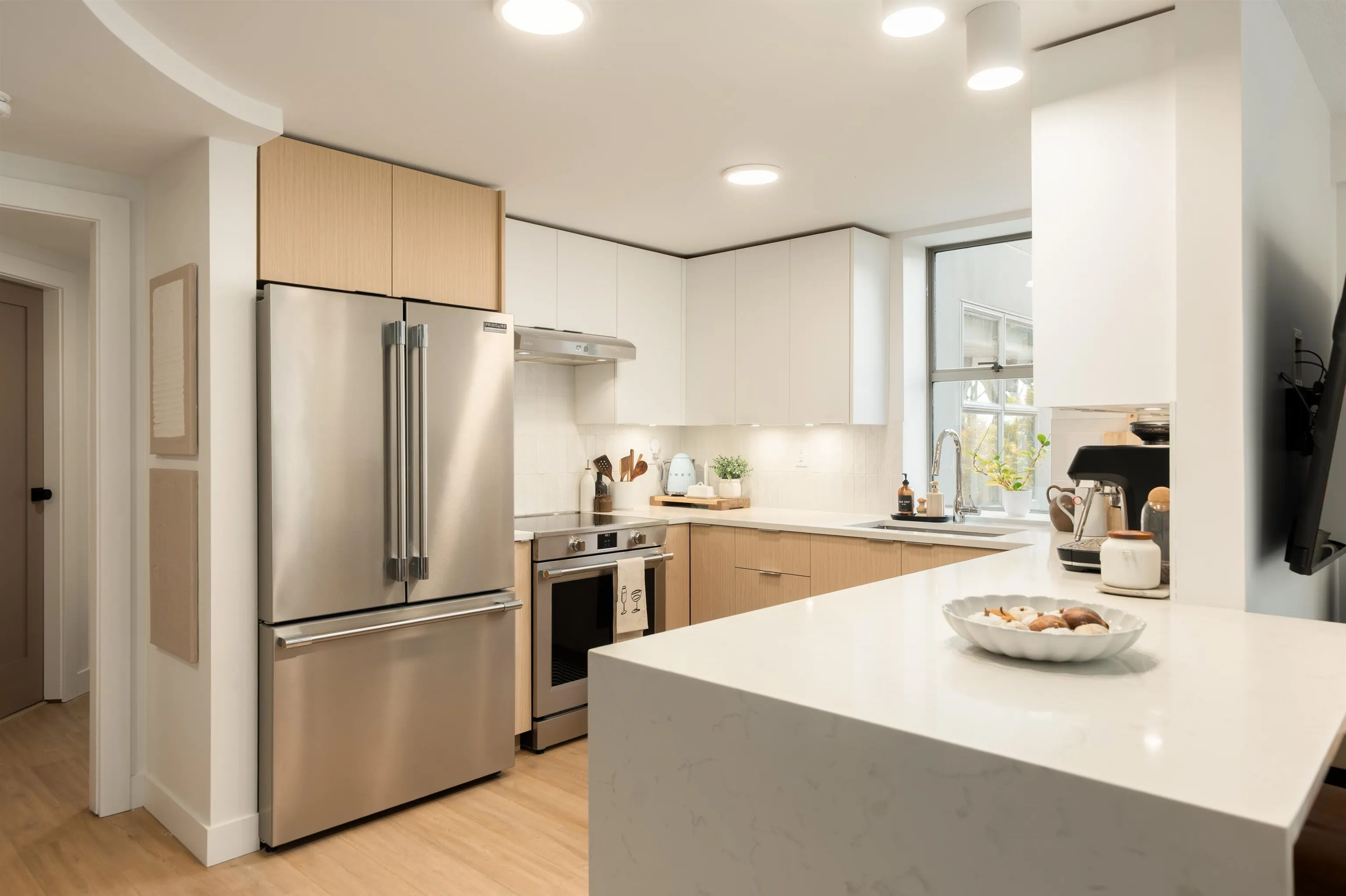 1006 Beach Avenue #501