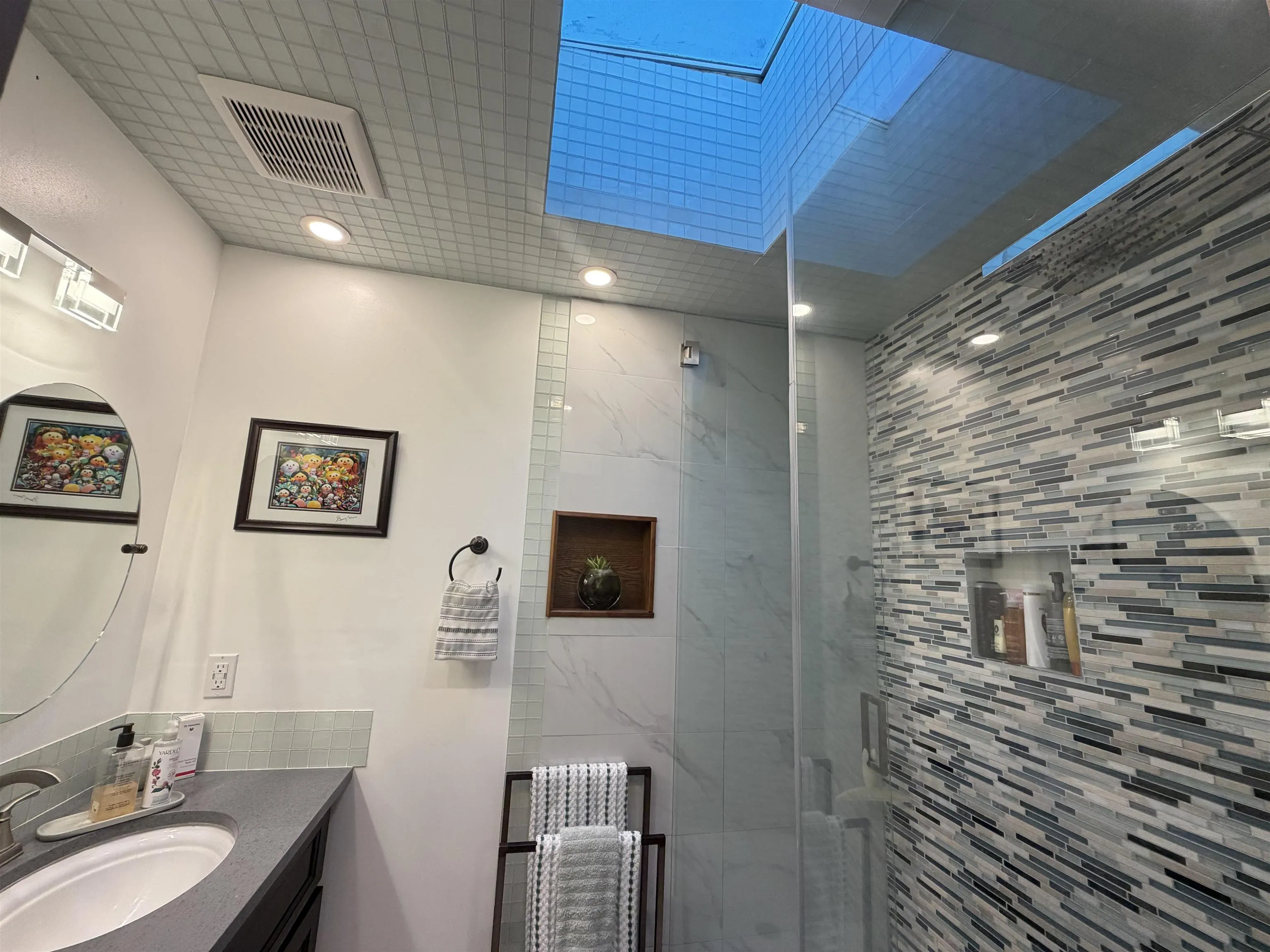 733 W 16th Avenue #C