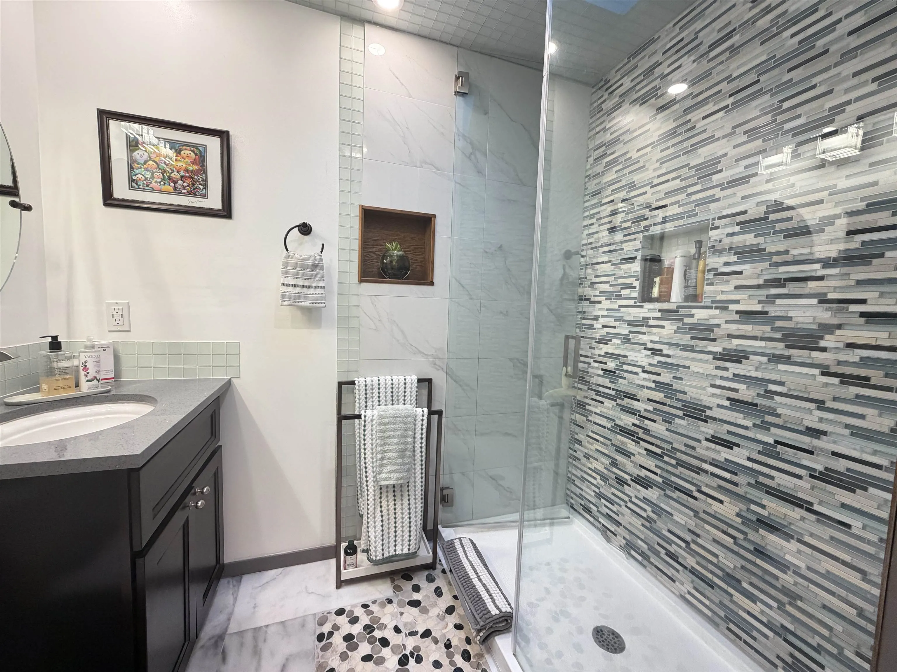 733 W 16th Avenue #C