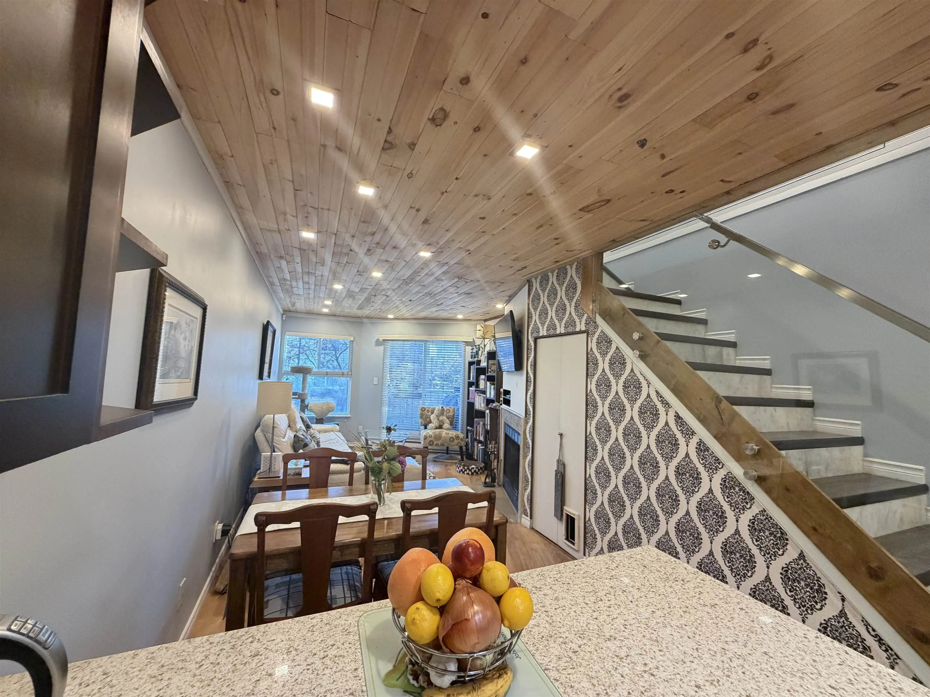 733 W 16th Avenue #C