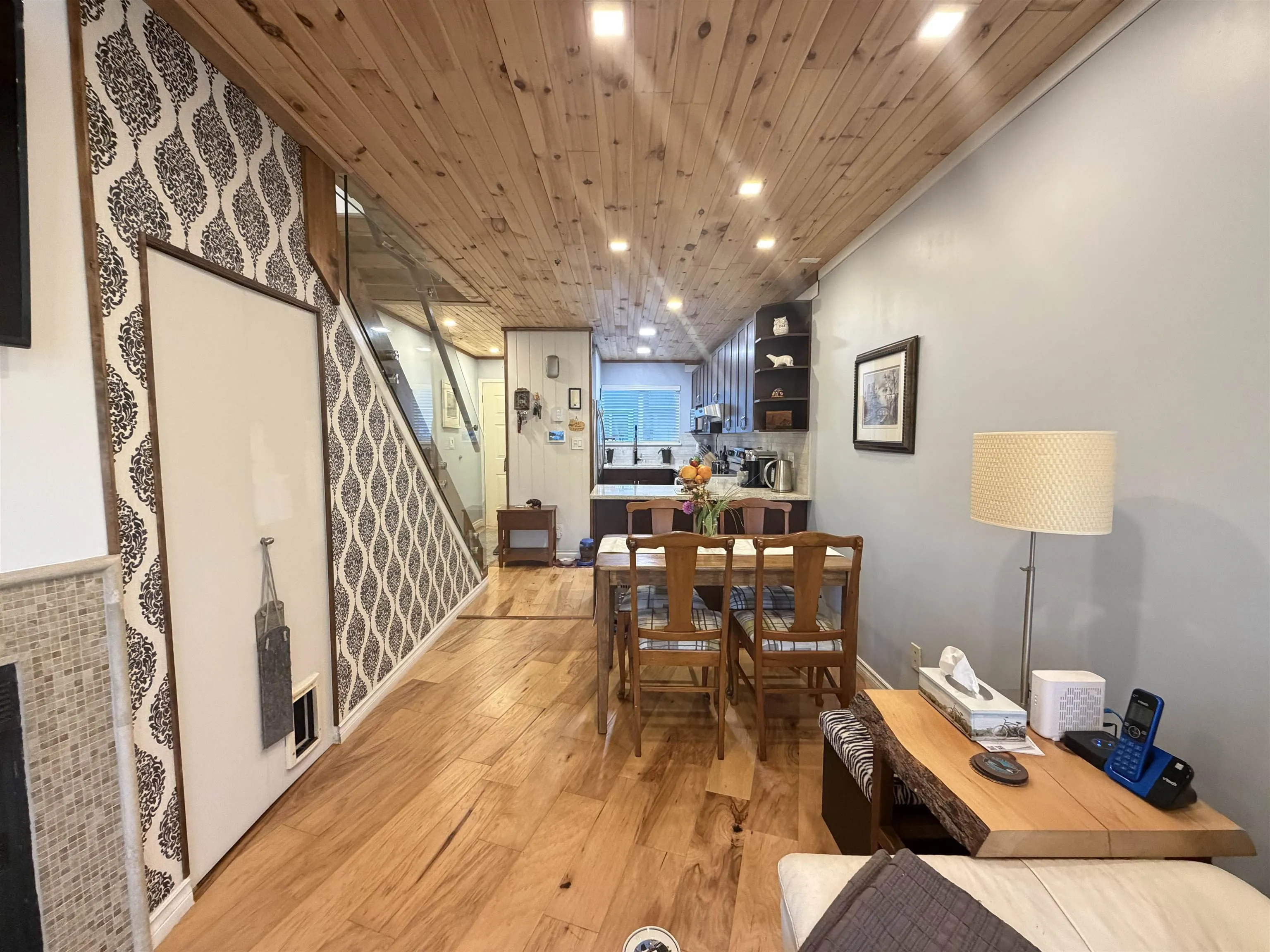 733 W 16th Avenue #C