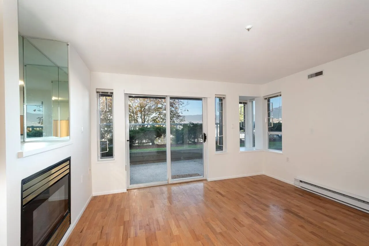 2211 Wall Street #106