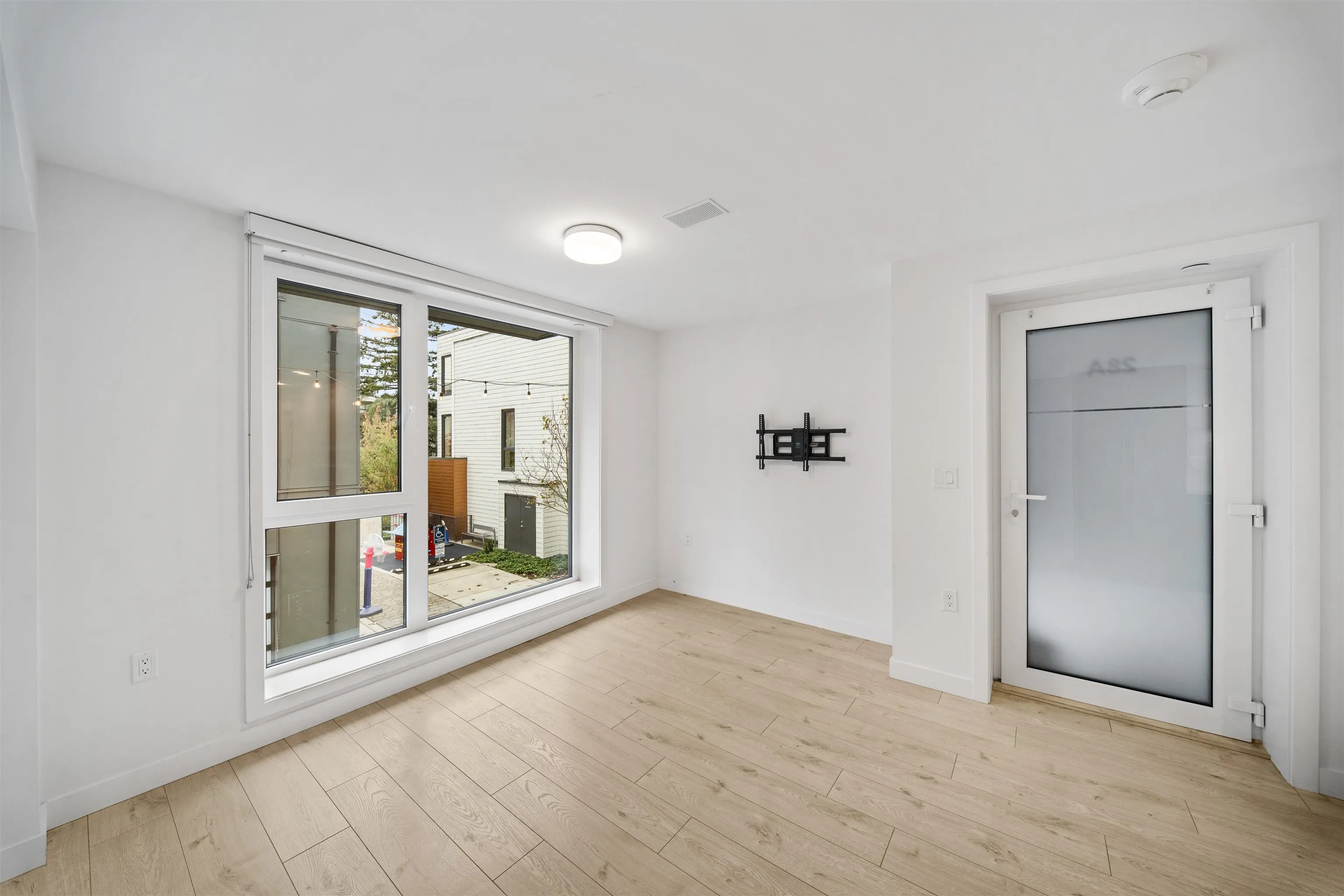 720 E 3rd Street #28
