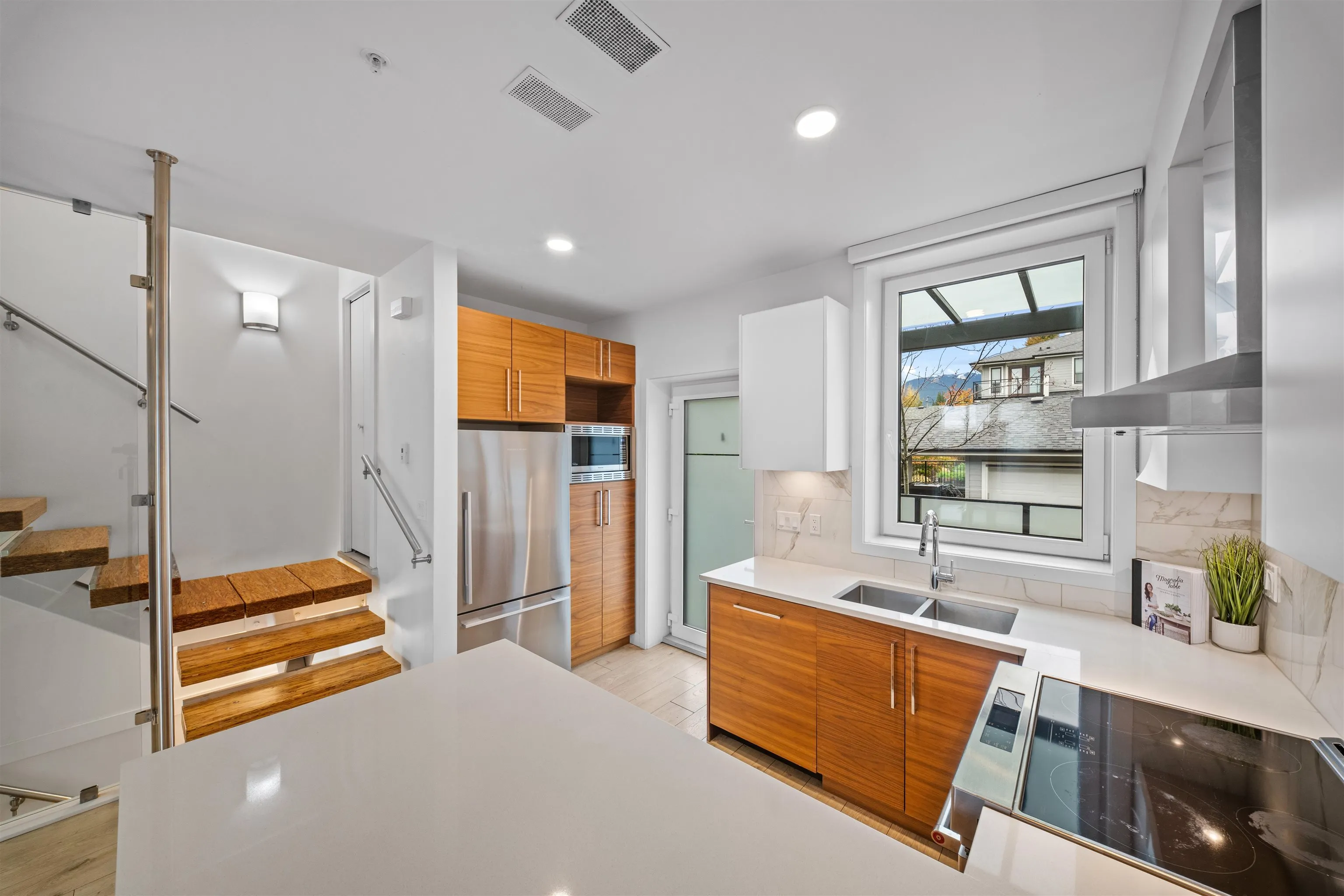 720 E 3rd Street #28