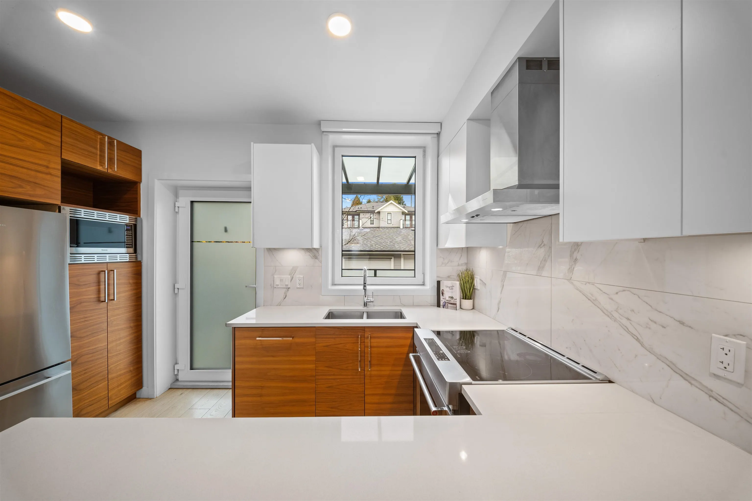 720 E 3rd Street #28