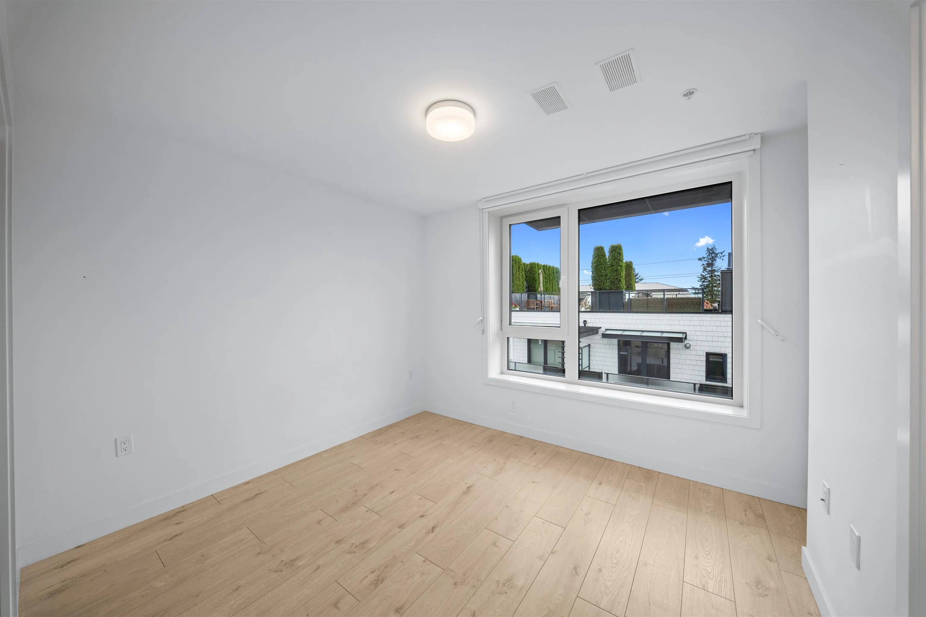 720 E 3rd Street #28