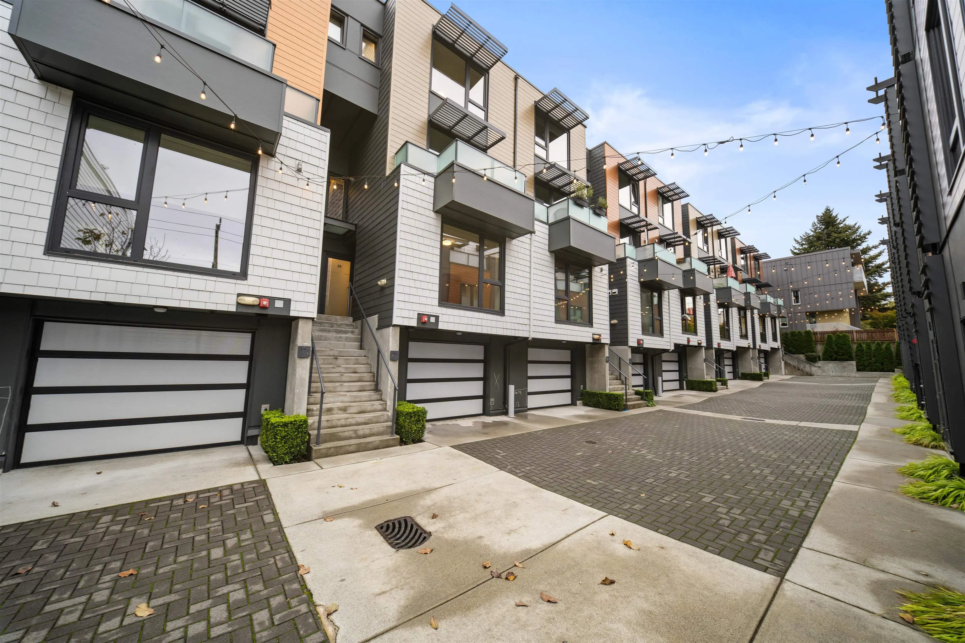 720 E 3rd Street #28
