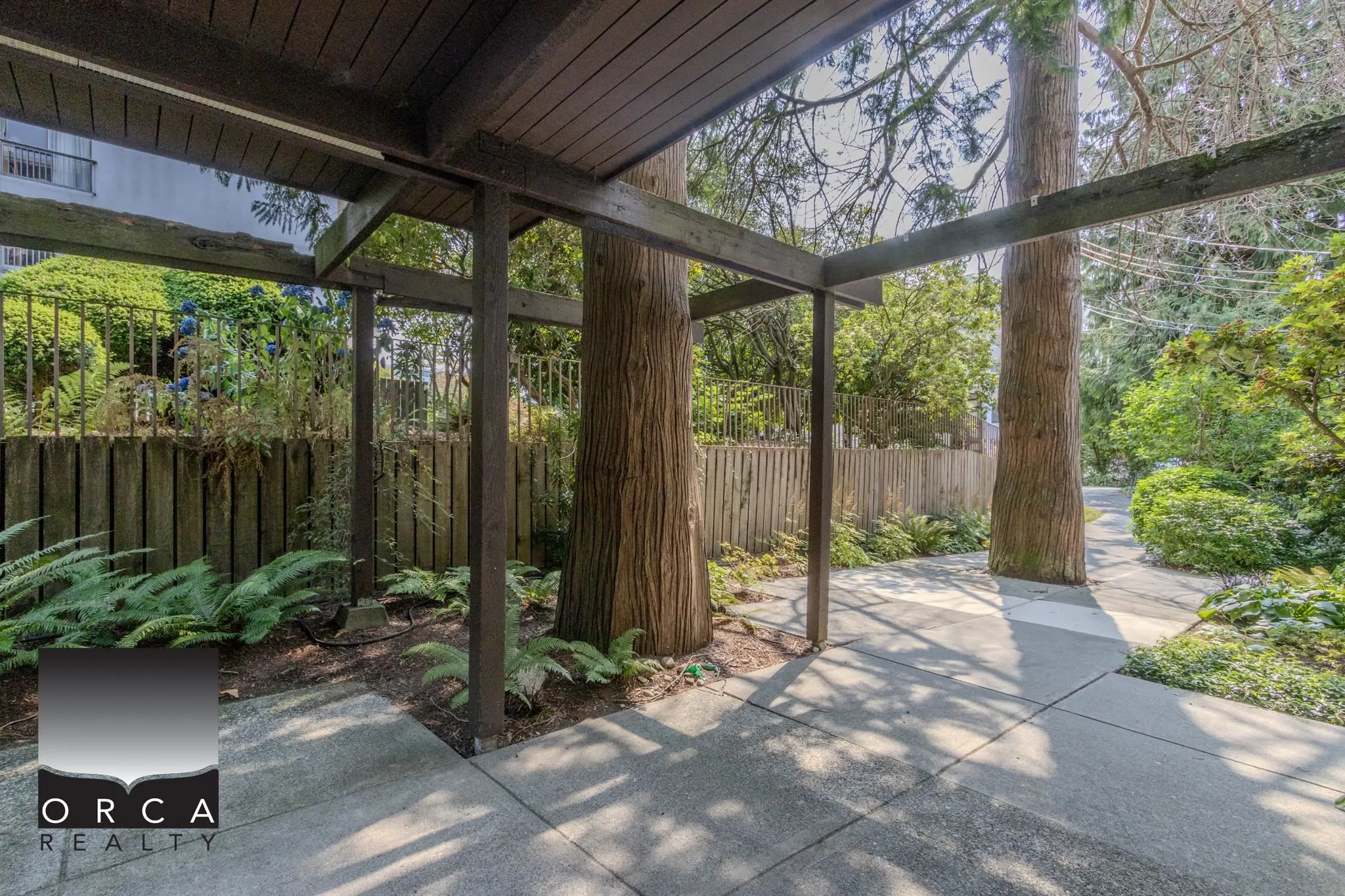 1785 Esquimalt Avenue #701