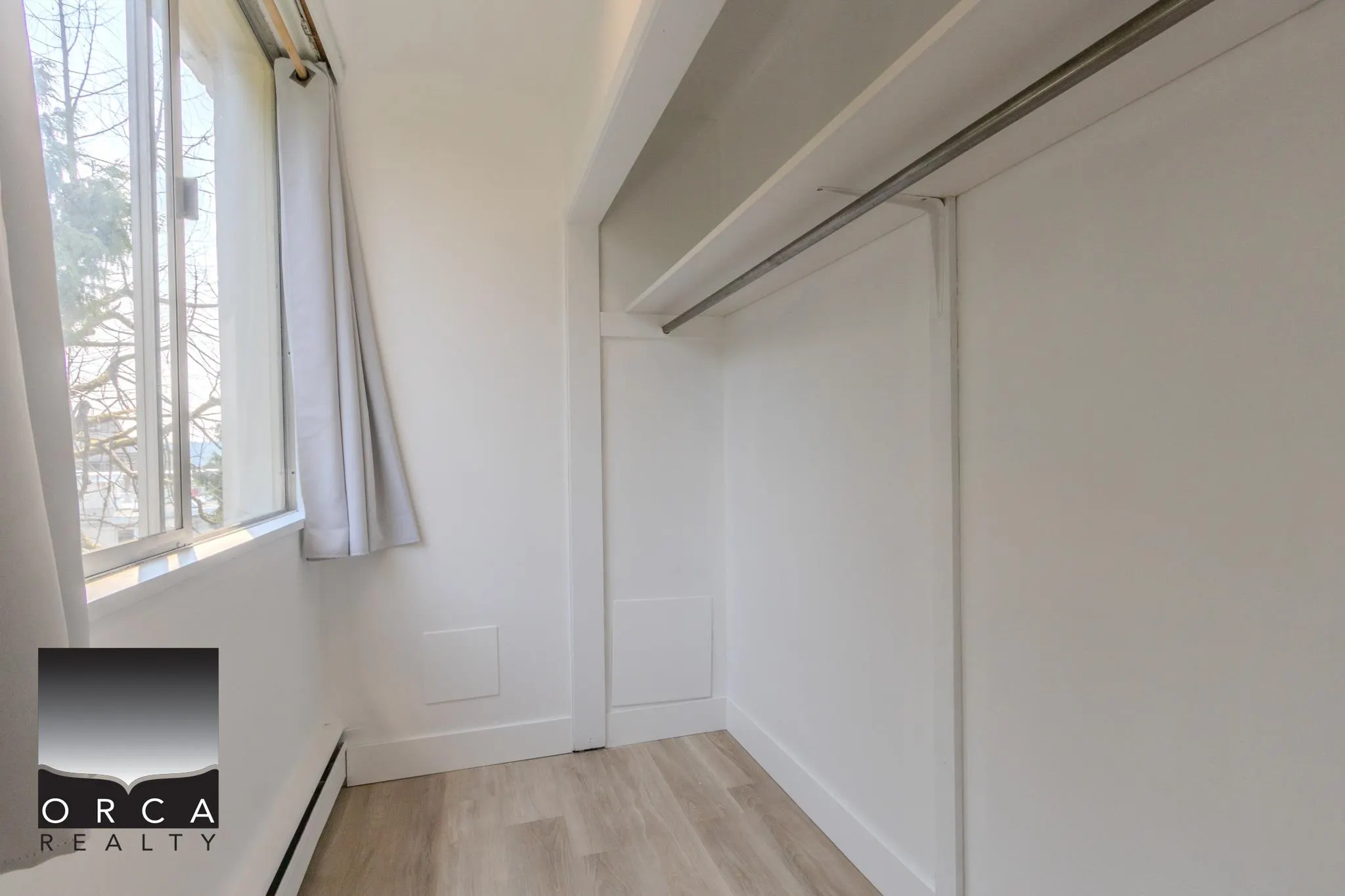 1785 Esquimalt Avenue #701