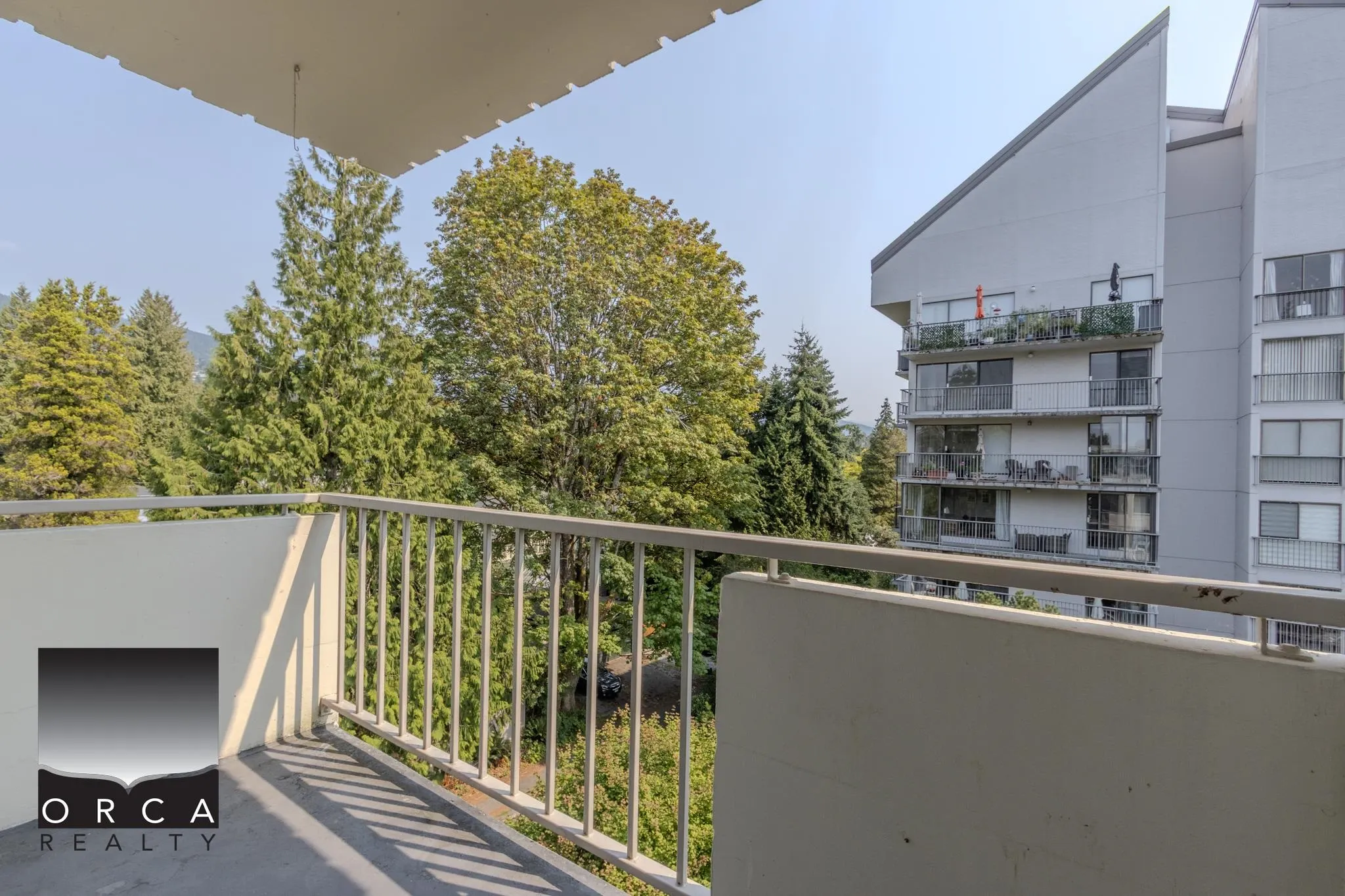 1785 Esquimalt Avenue #701