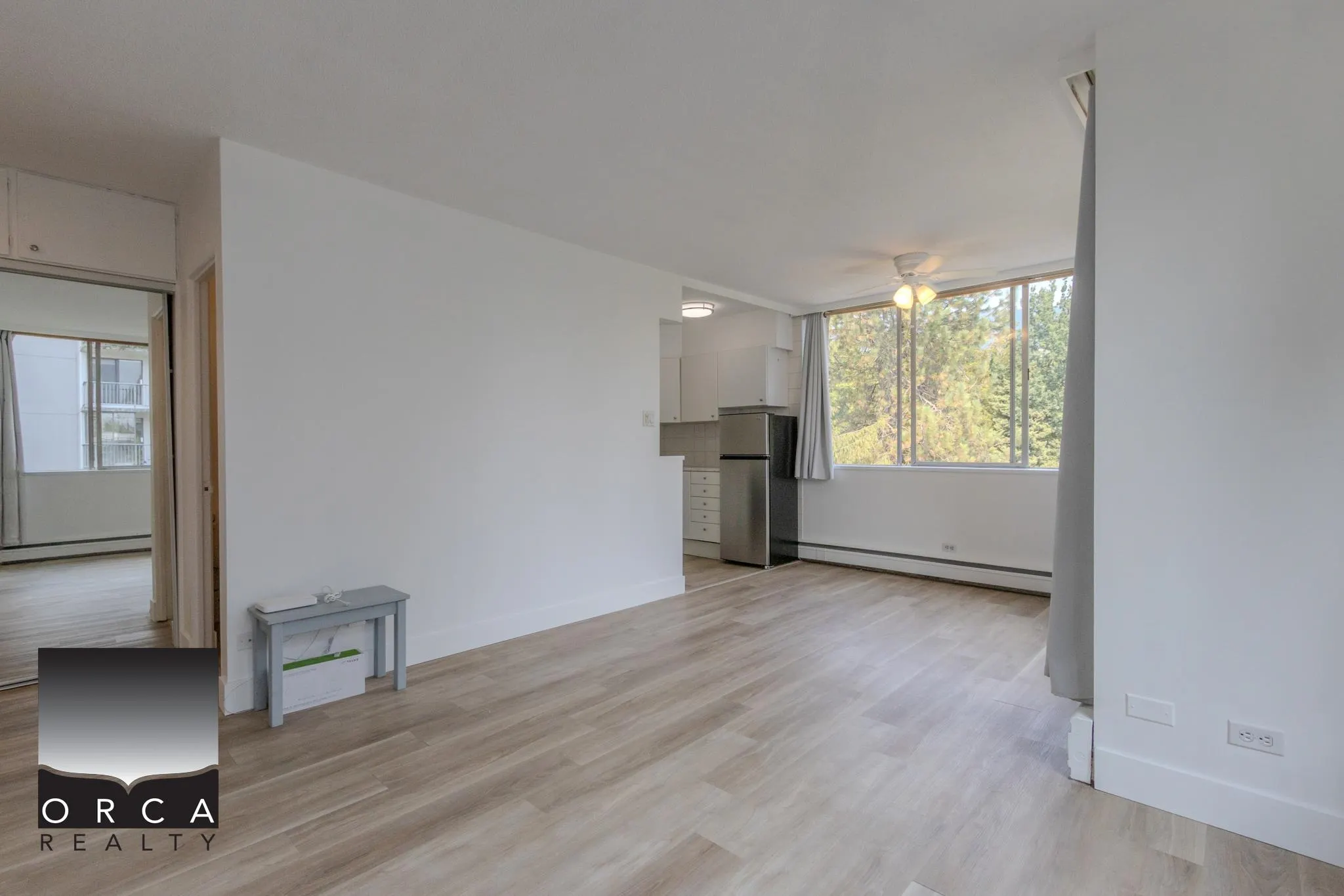 1785 Esquimalt Avenue #701