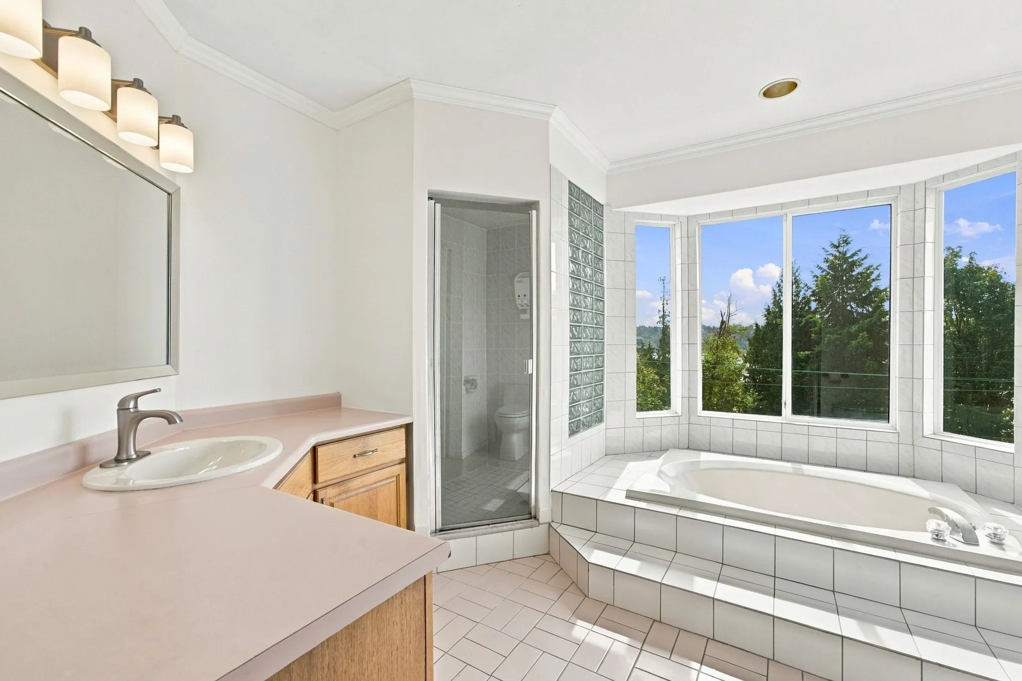 3950 Sparrow Lane