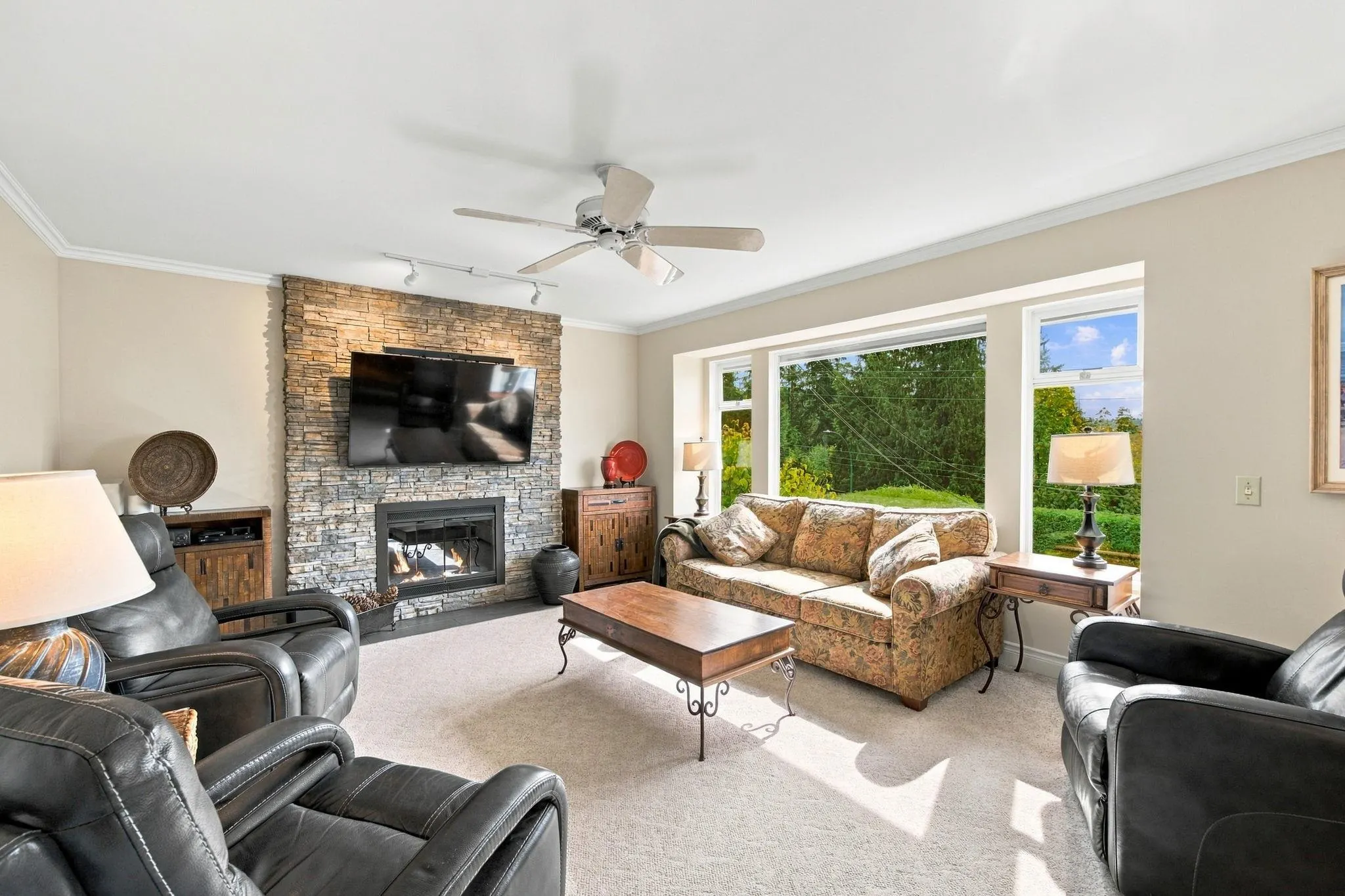3950 Sparrow Lane