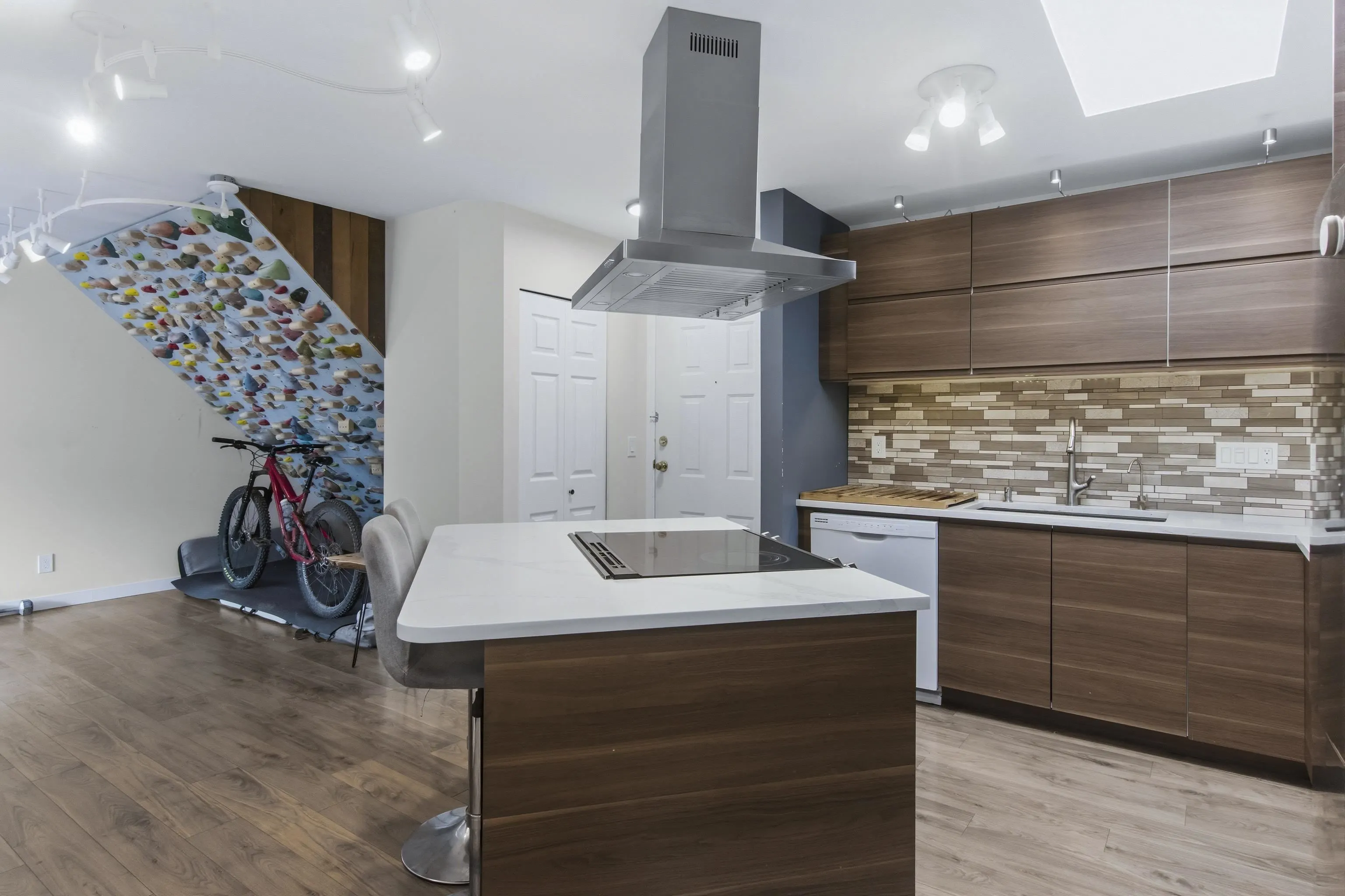40160 Willow Crescent #305