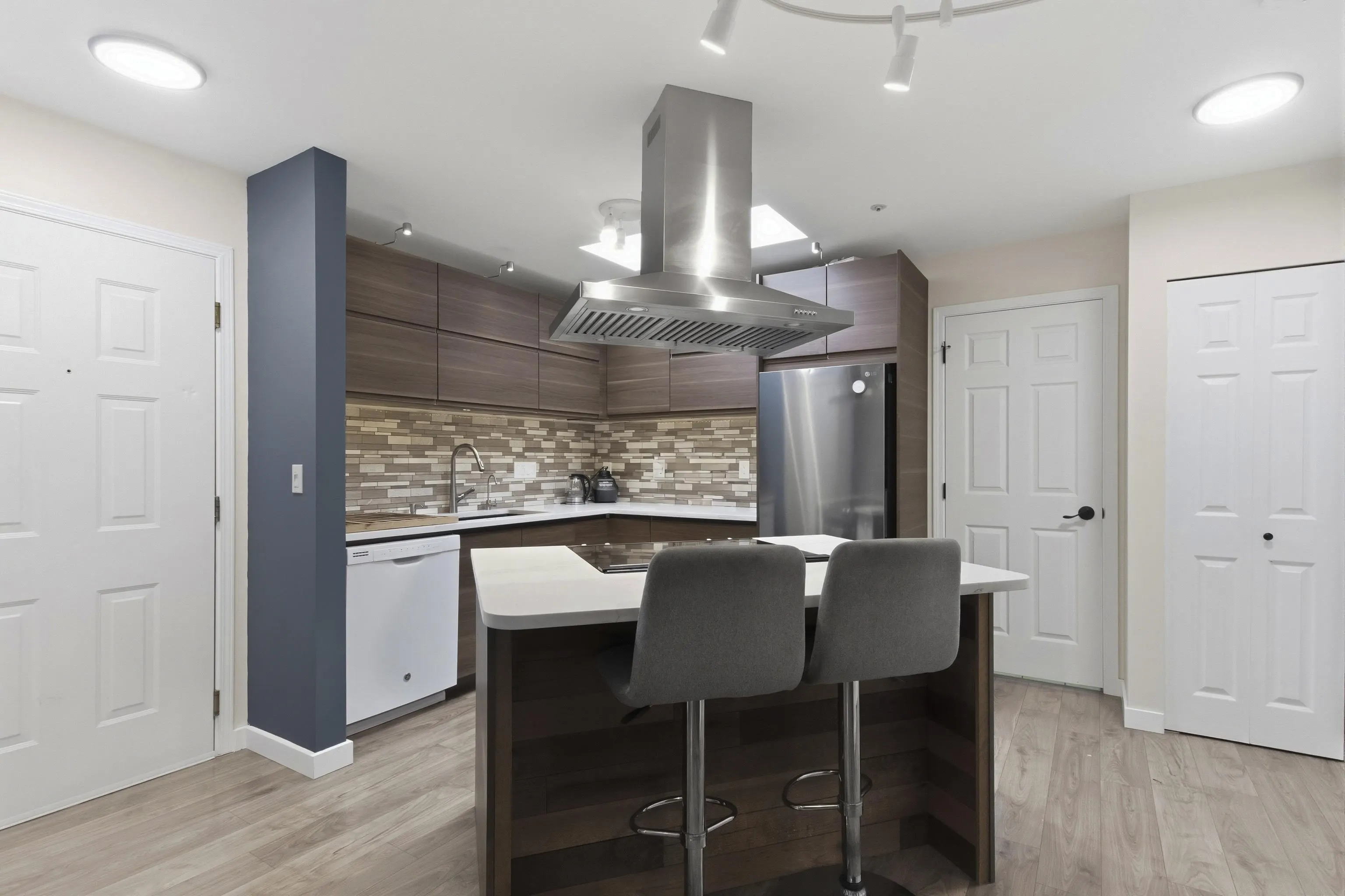 40160 Willow Crescent #305