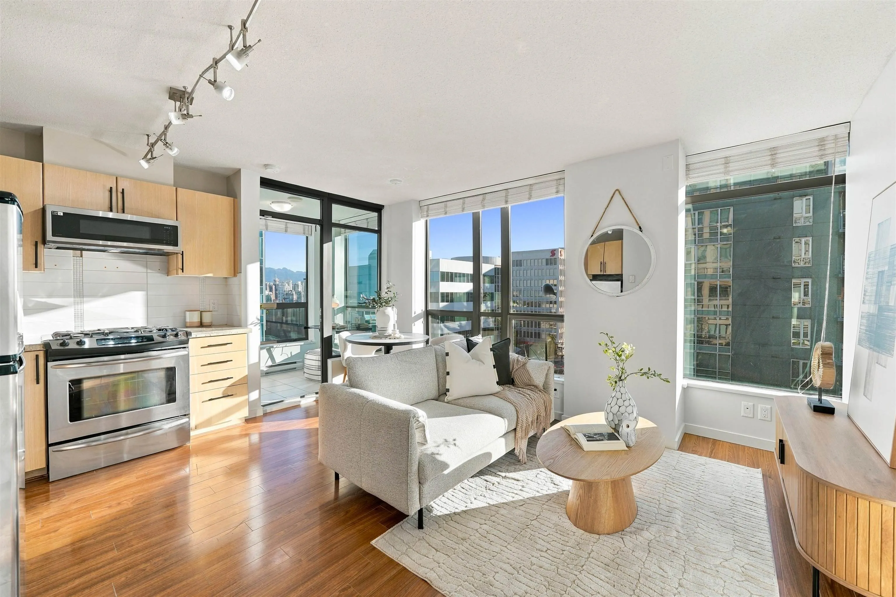 1068 W Broadway #709