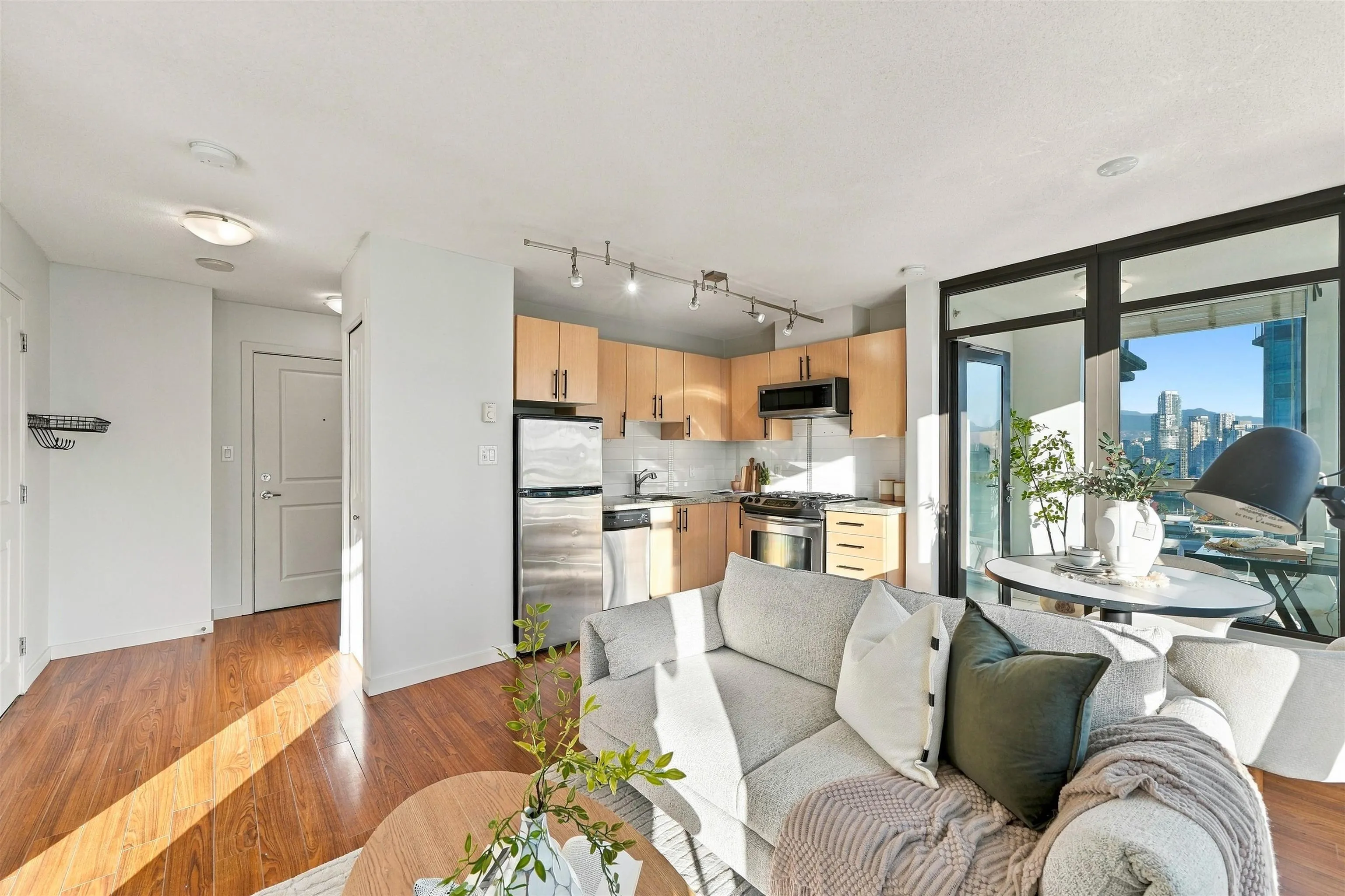 1068 W Broadway #709