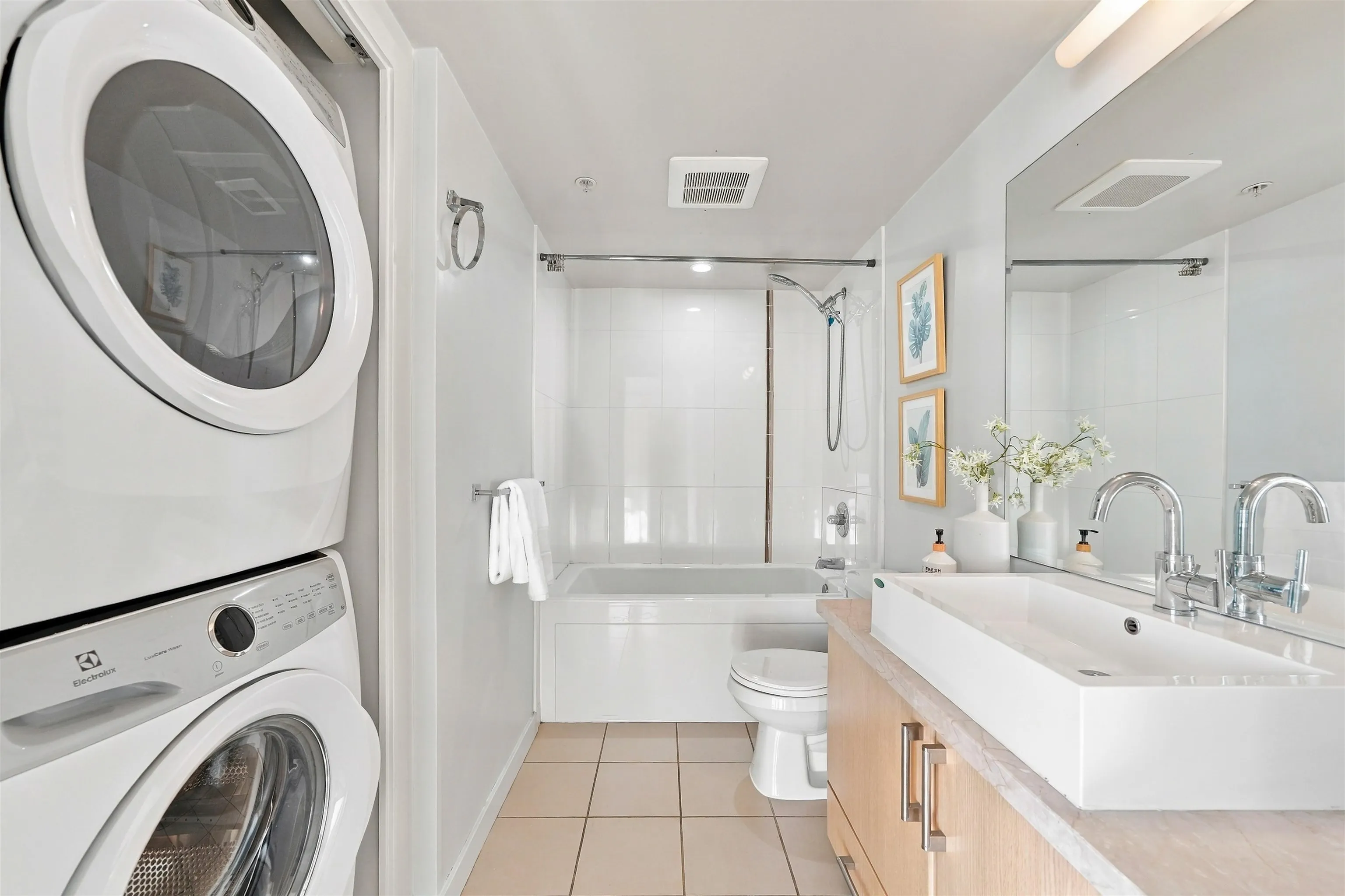 1068 W Broadway #709